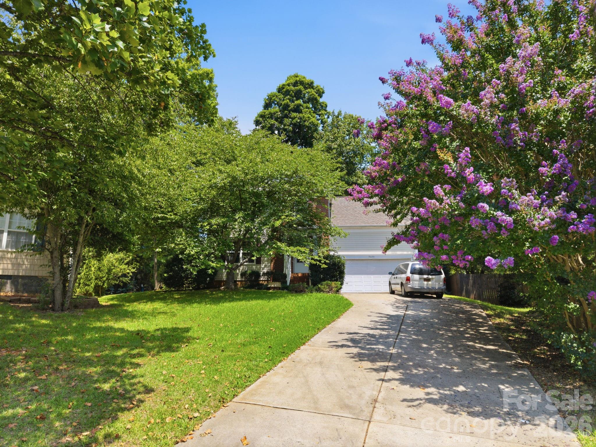 9220 Garnet Field Ct, Charlotte, NC 28269