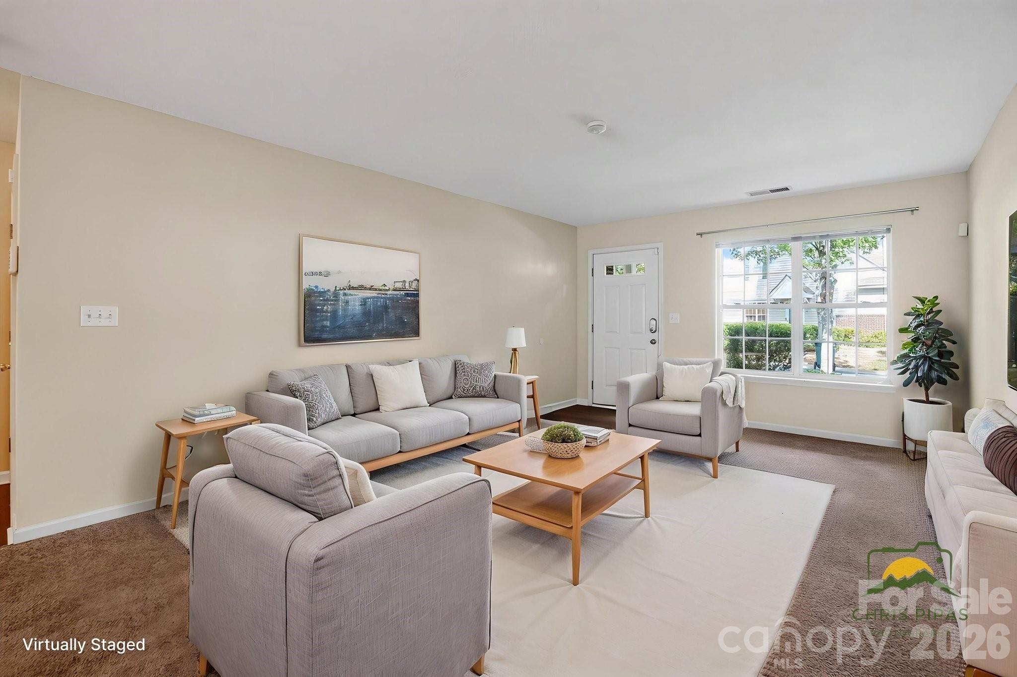 8318 Christmas Ct, Charlotte, NC 28216