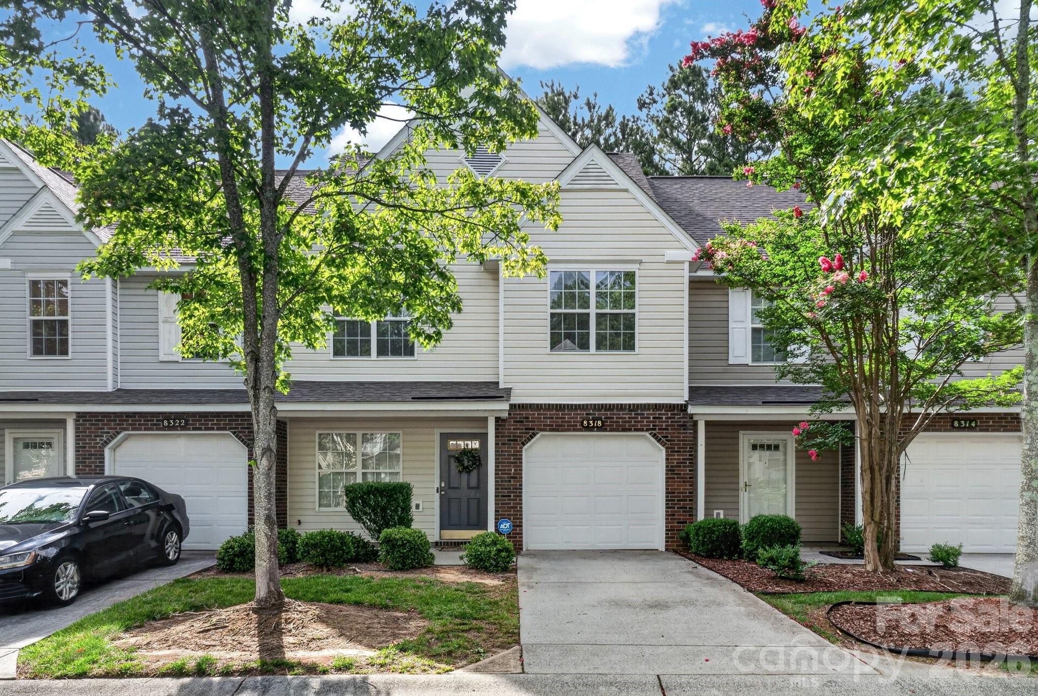 8318 Christmas Ct, Charlotte, NC 28216