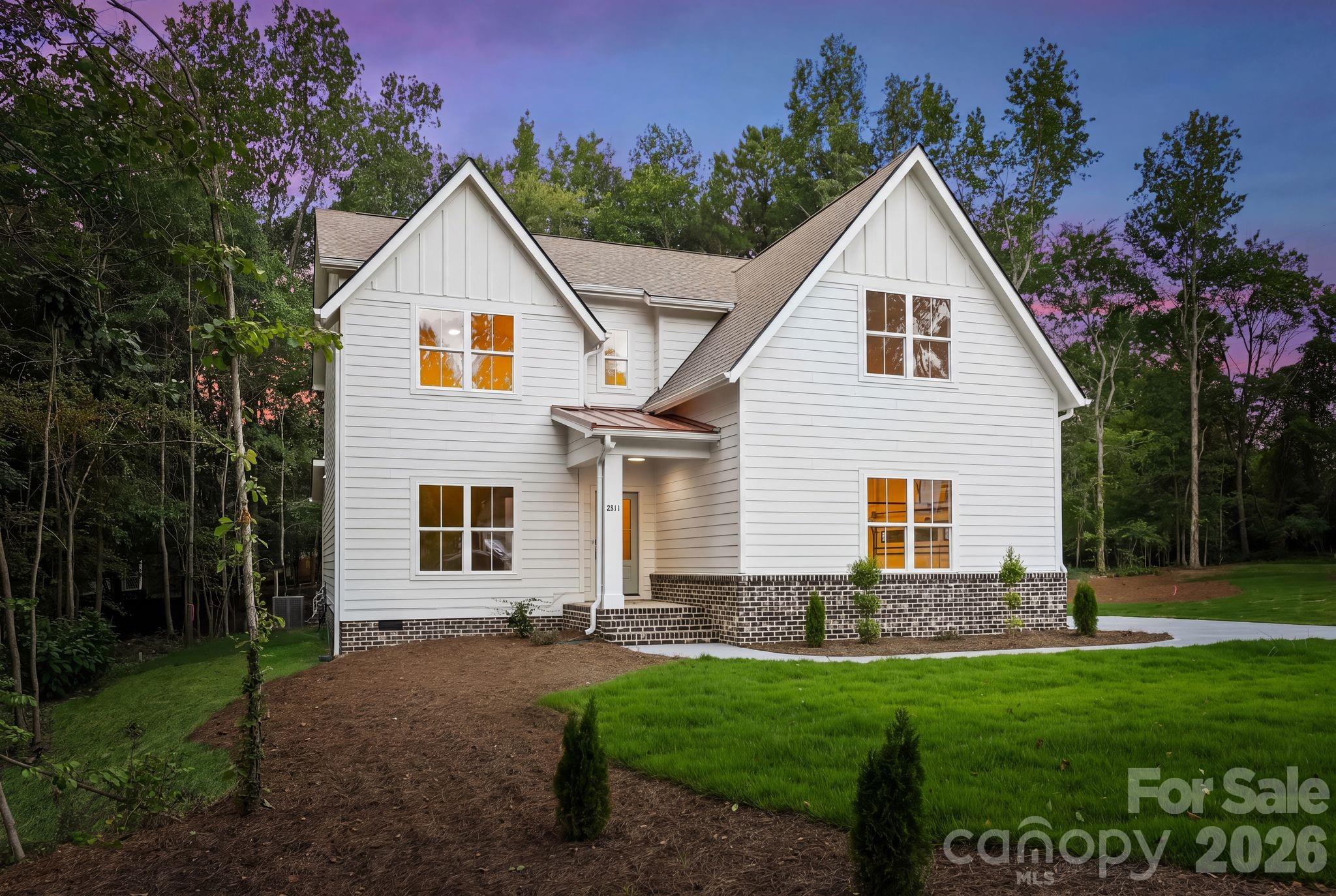 2311 Chateau Ct, Matthews, NC 28105
