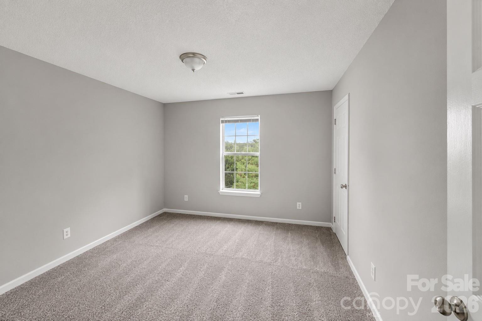 1828 Sugar Hollow Dr, Charlotte, NC 28214
