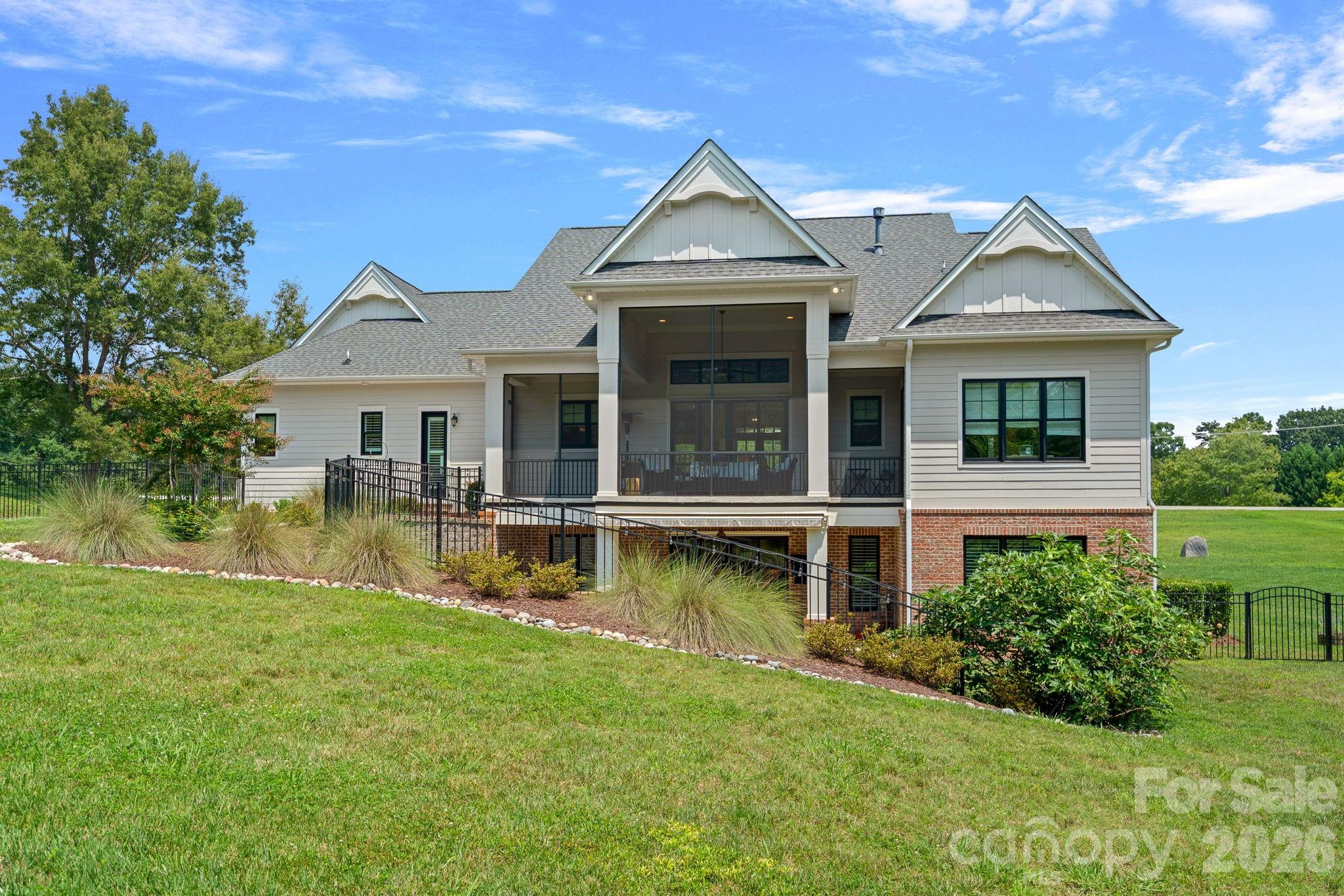 2889 Mount Pleasant Rd, Sherrills Ford, NC 28673