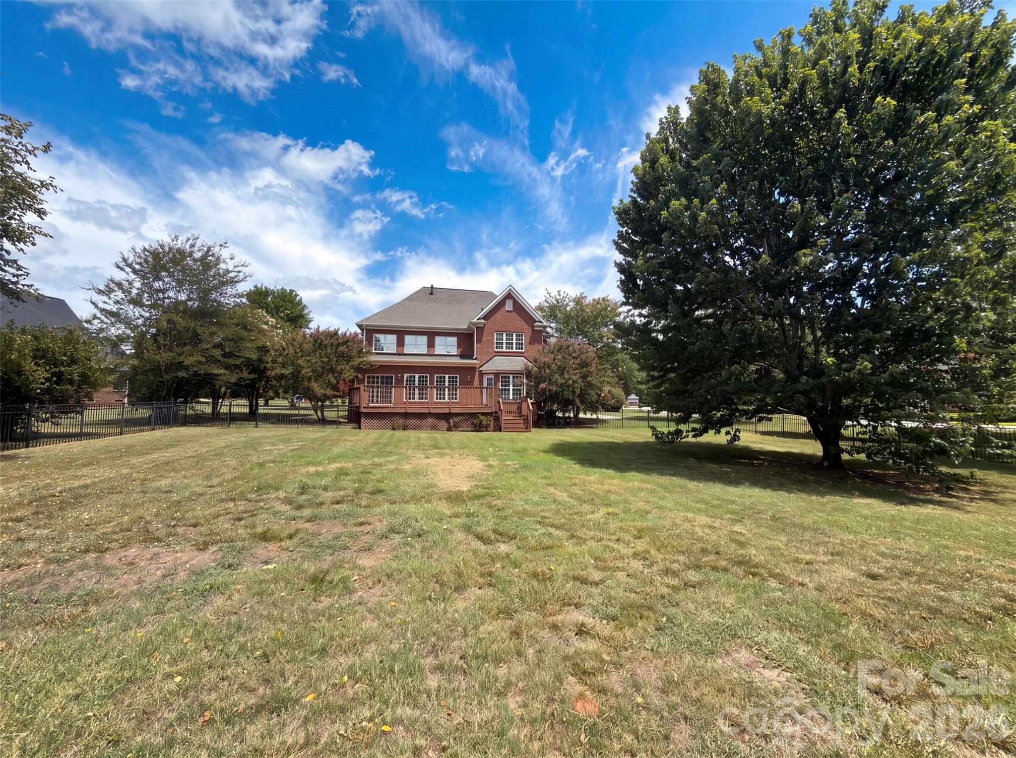 9721 Arlington Oaks Dr, Charlotte, NC 28227