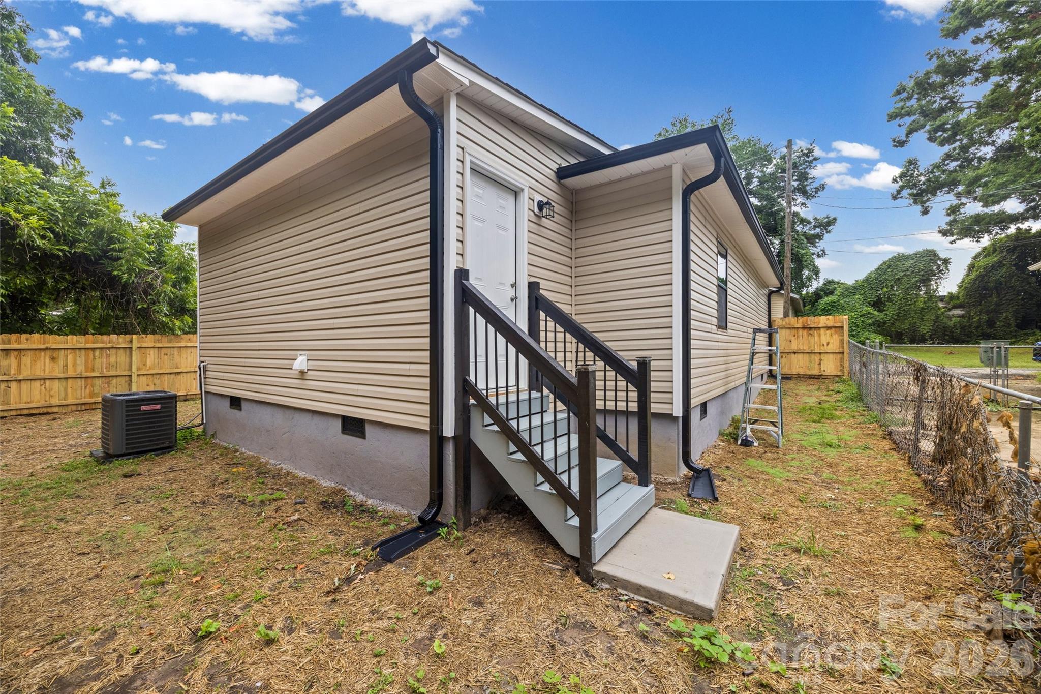 712 Henry Ave, Gastonia, NC 28052