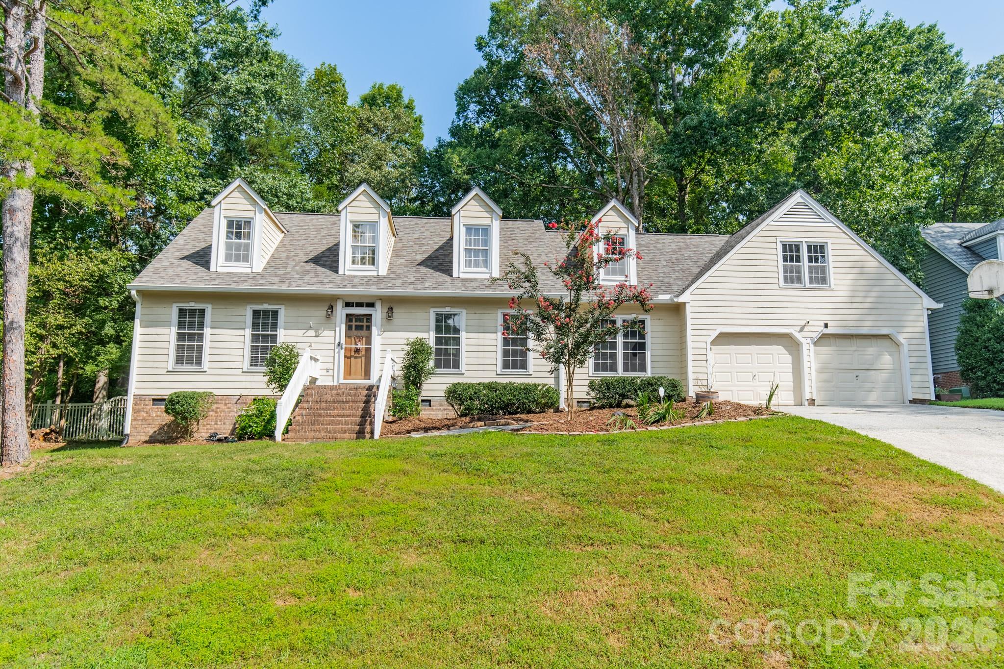 5815 Chapel Creek Ct, Charlotte, NC 28226