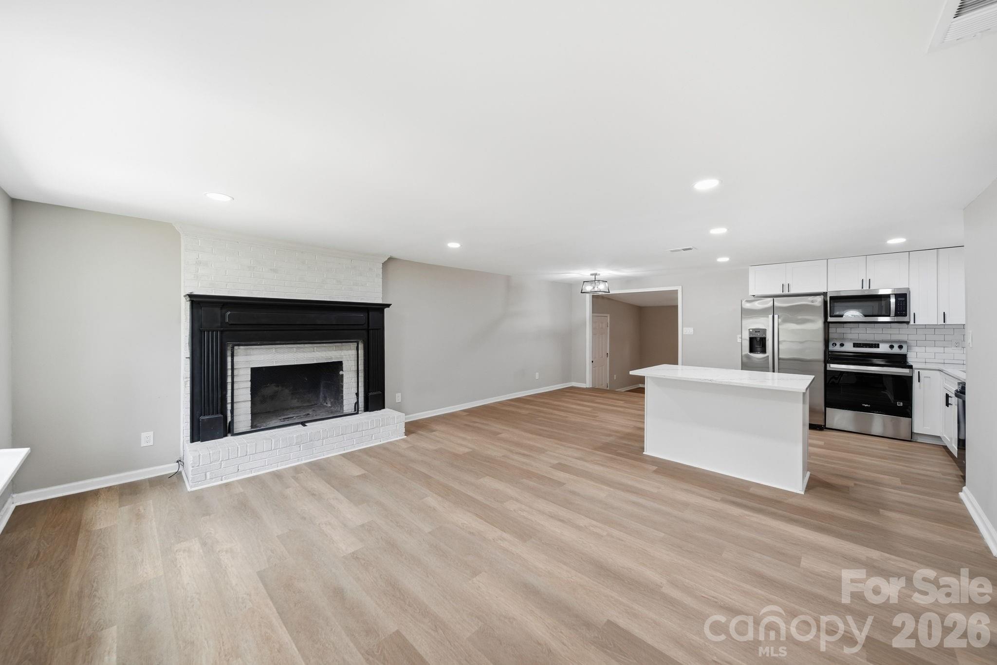 8114 Holly Hill Rd, Charlotte, NC 28227