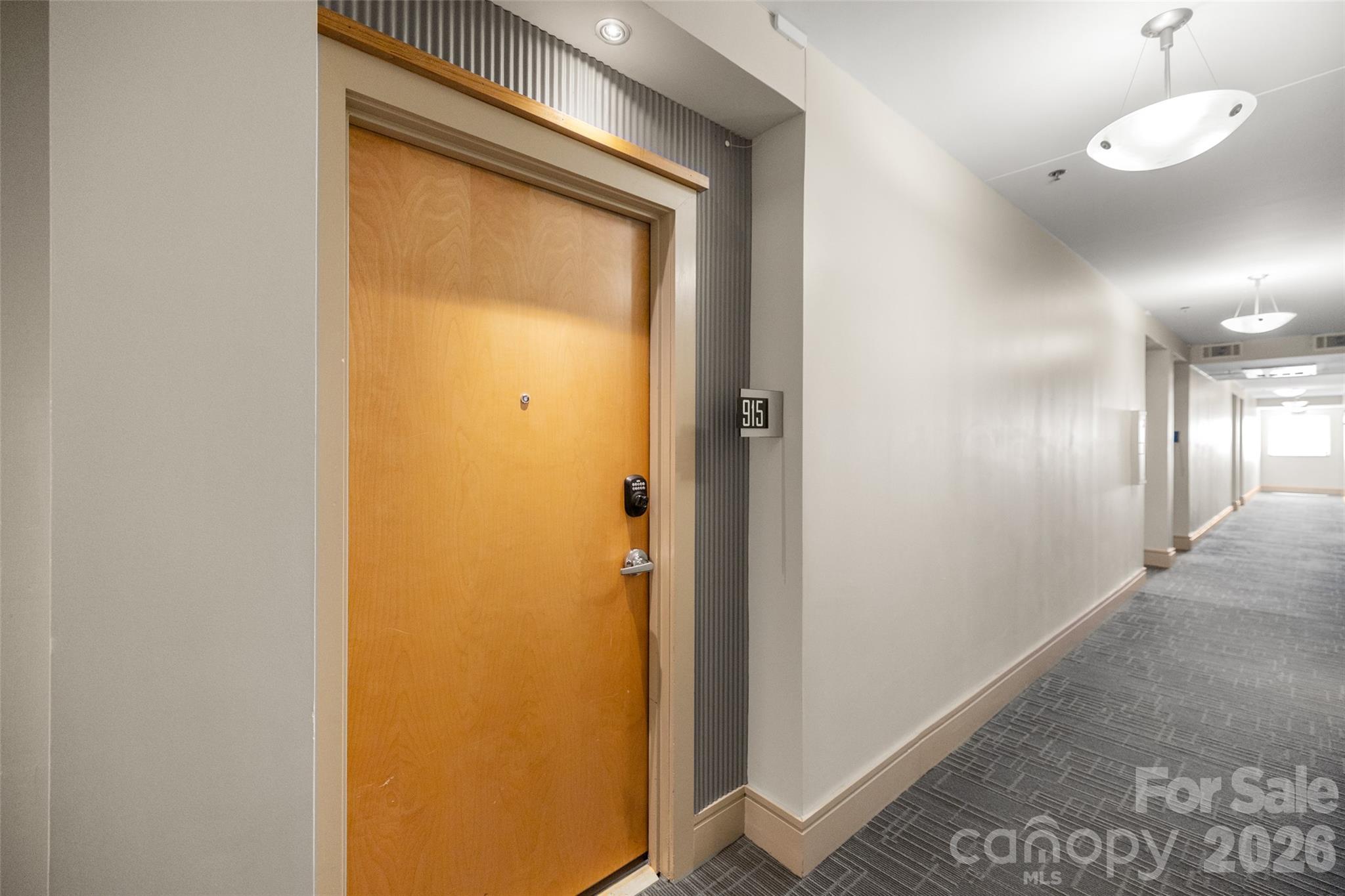 505 E 6th St #915, Charlotte, NC 28202