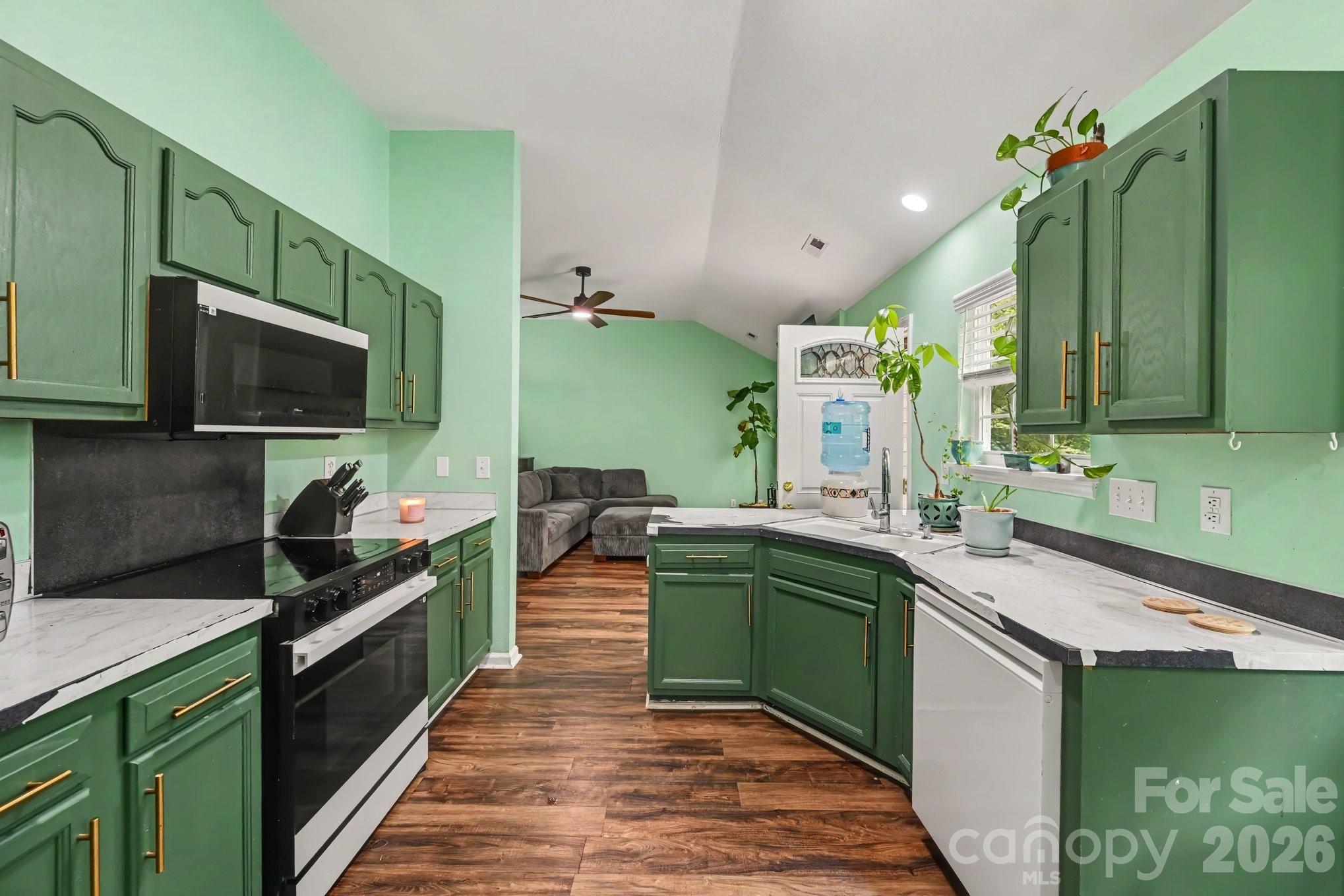 1906 Stonewyck Ave, Kannapolis, NC 28081