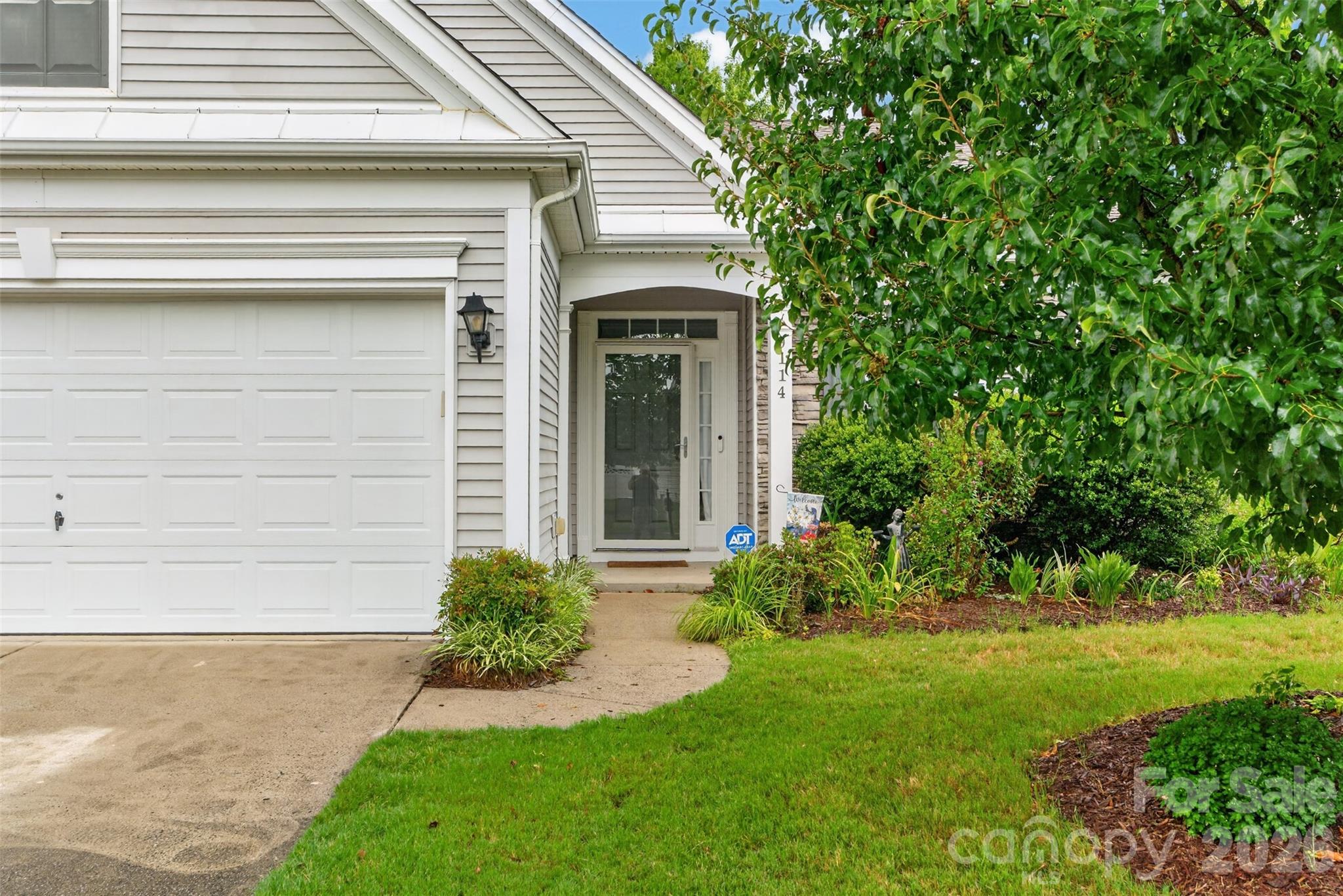 9114 Beaver Brook Way, Charlotte, NC 28277