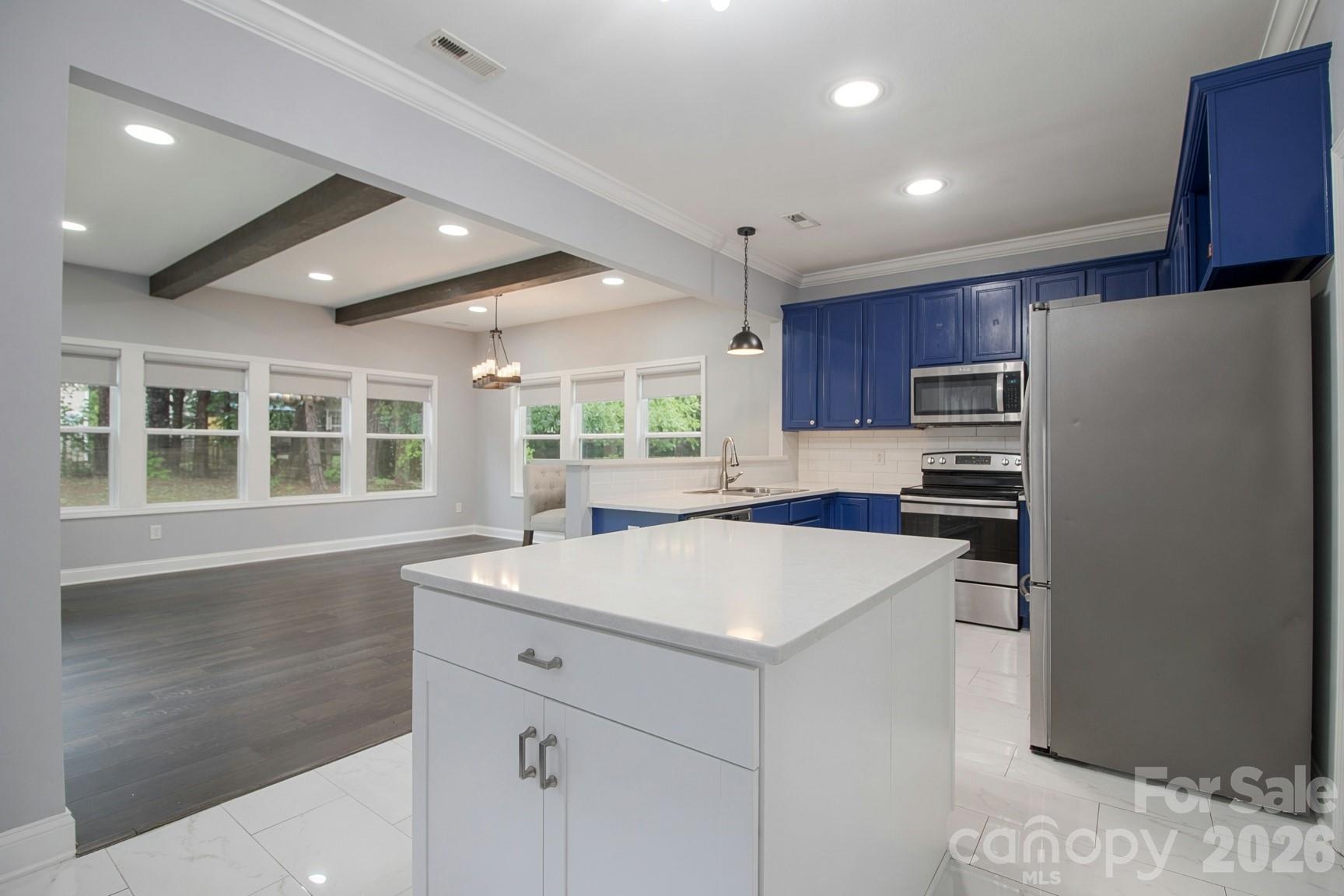 1573 Wilburn Park Ln NW, Charlotte, NC 28269
