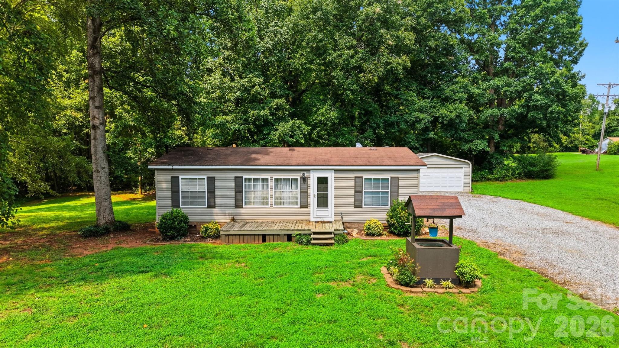 2932 Loop Rd, Lincolnton, NC 28092