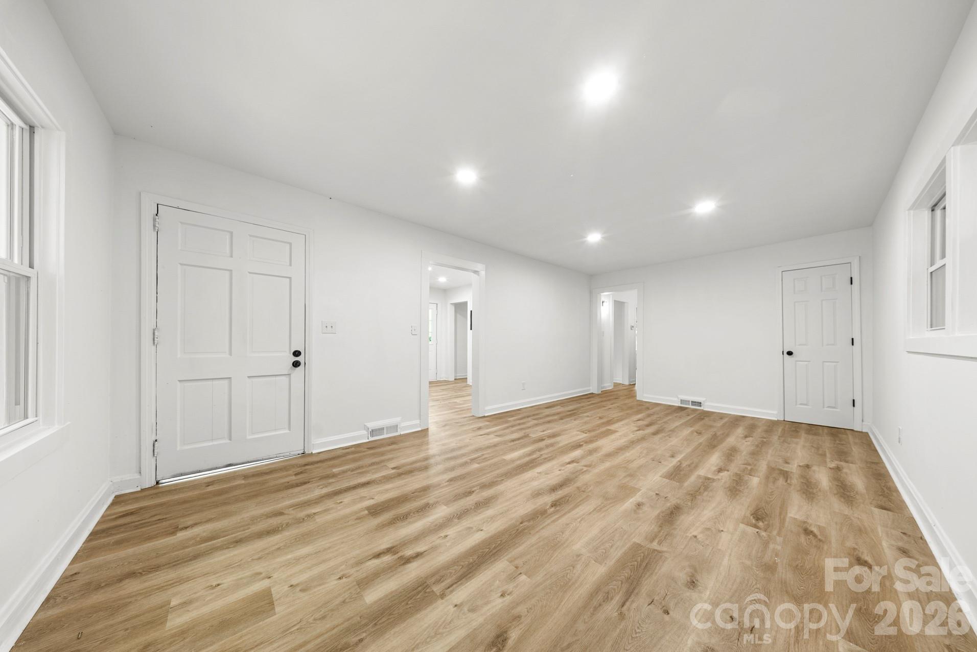 2500 Markham Ct, Charlotte, NC 28205