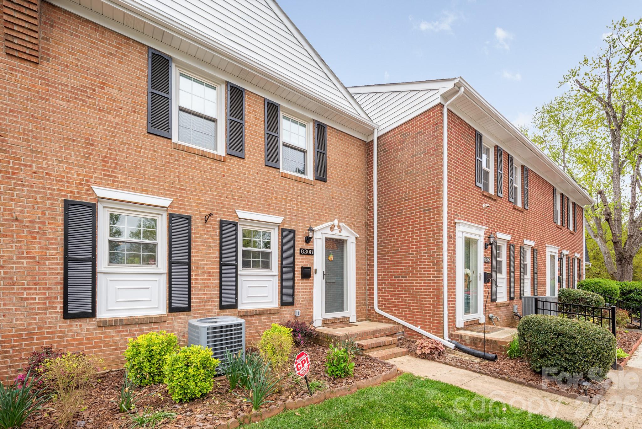 8308 Knights Bridge Rd, Charlotte, NC 28210