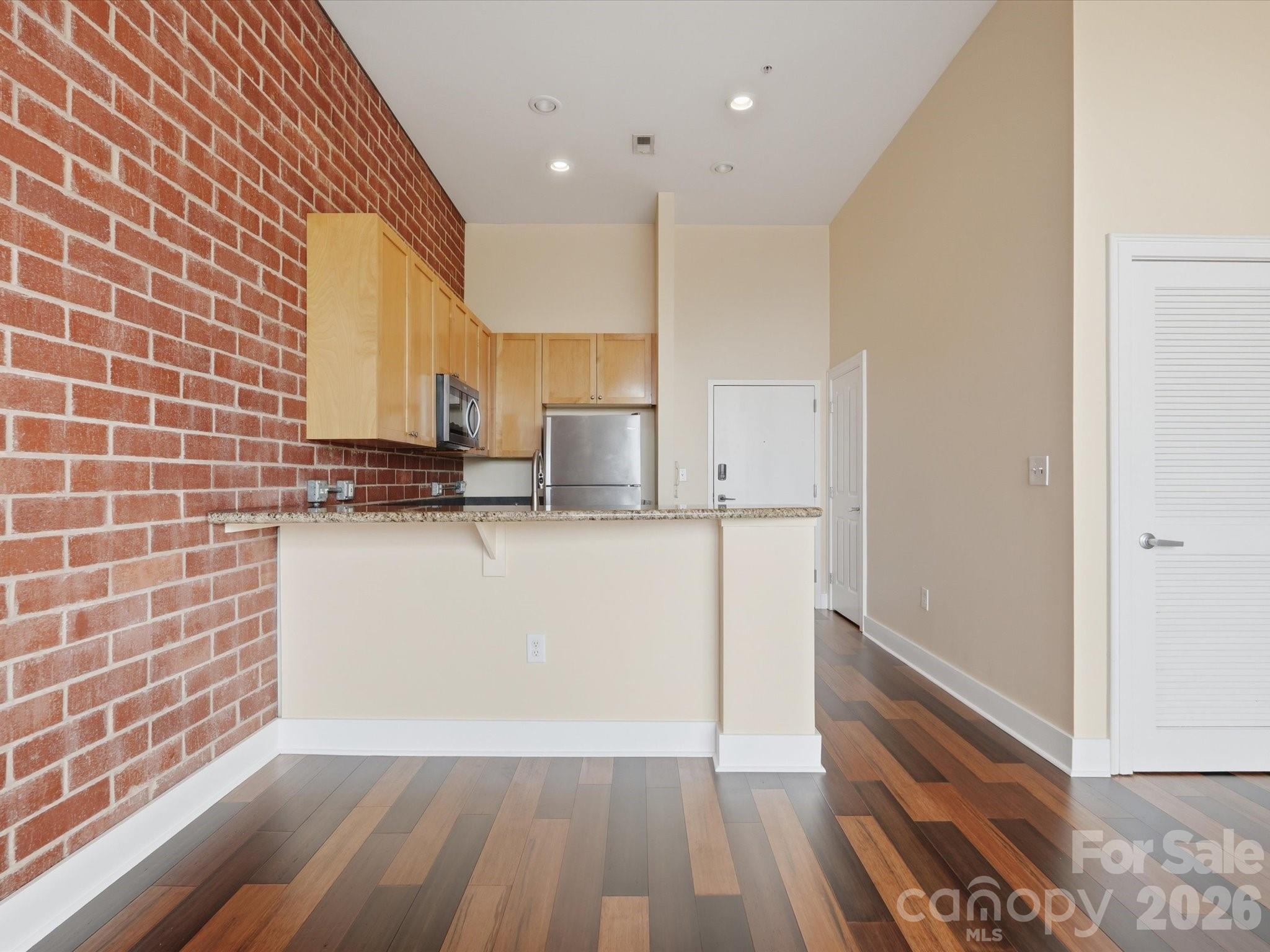 710 W Trade St #703, Charlotte, NC 28202