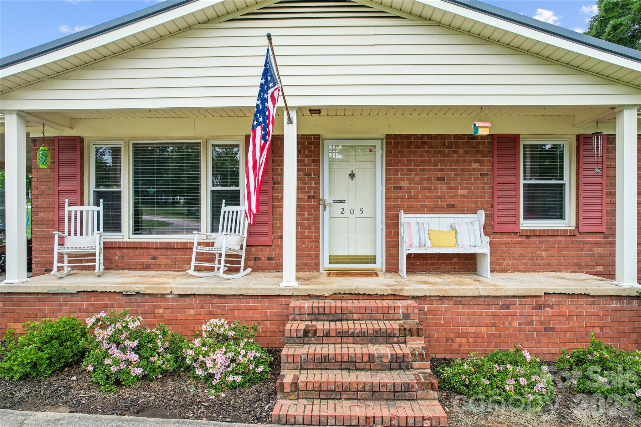 205 Cliffside Dr, Kannapolis, NC 28081