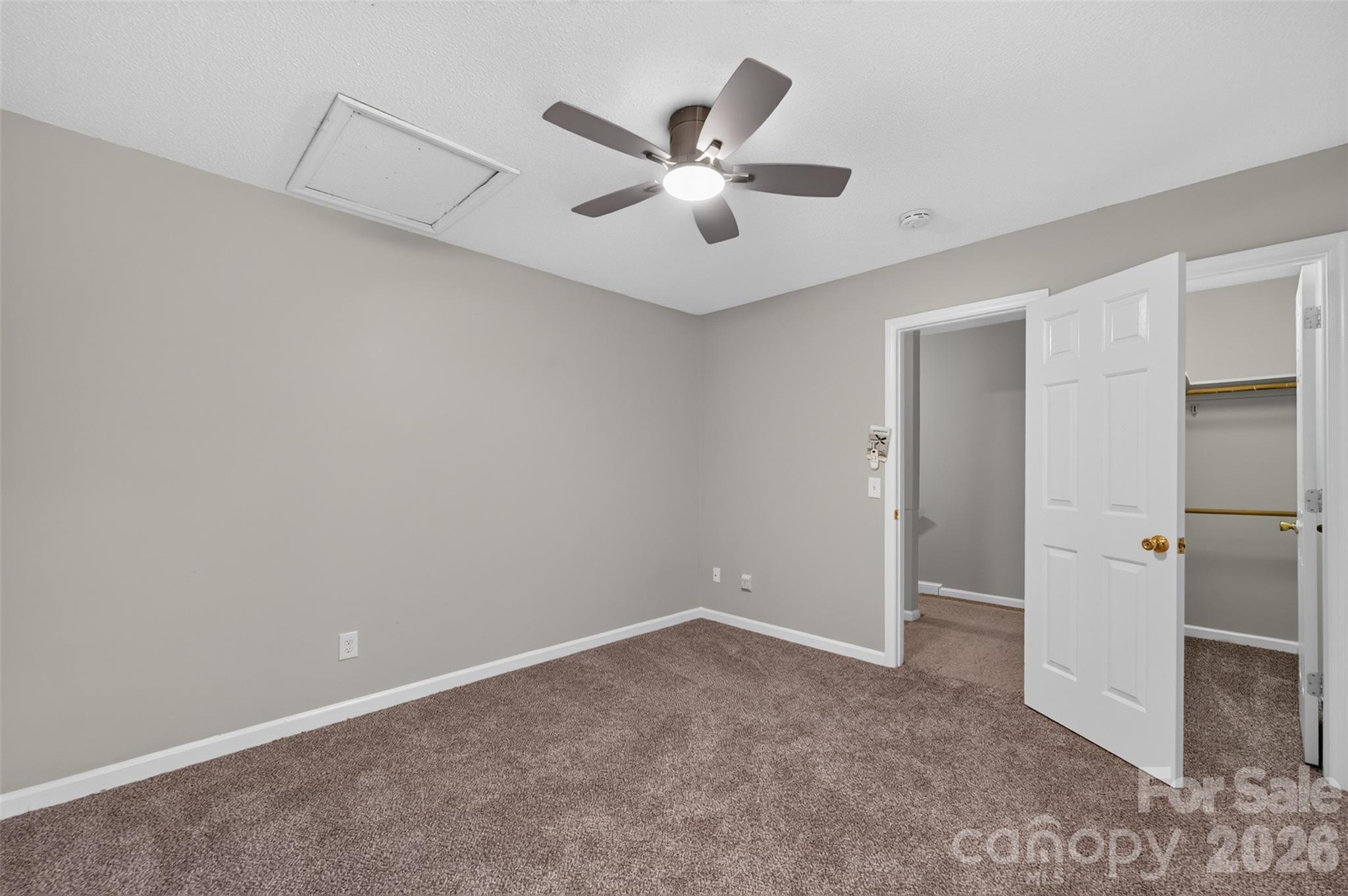 1057 19th St NE, Hickory, NC 28601