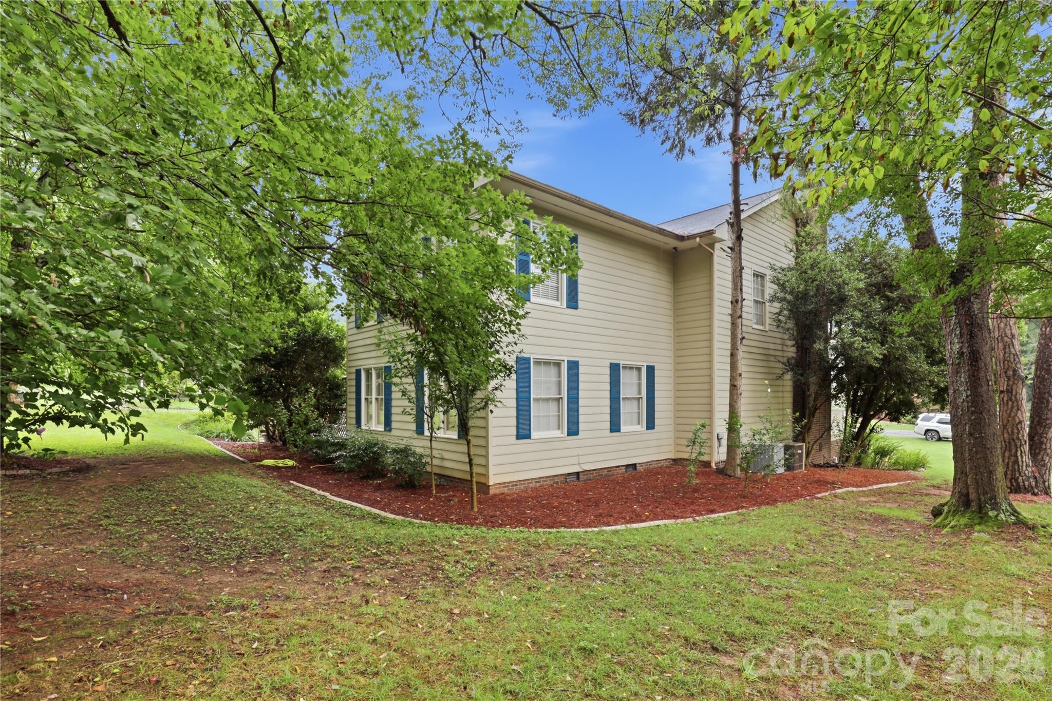 140 Eastwood Dr, Statesville, NC 28625