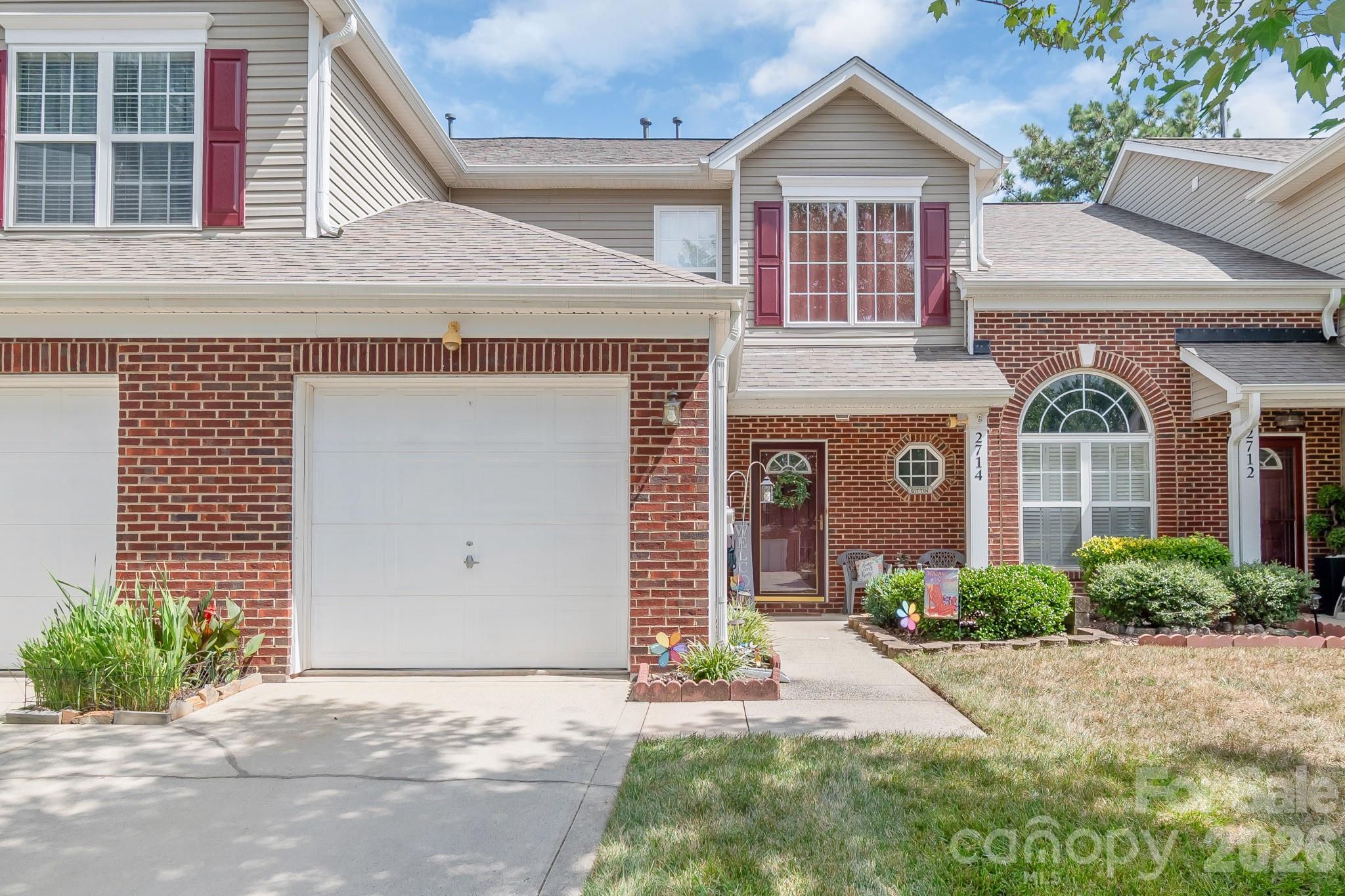 2714 Mill Valley Ct, Matthews, NC 28105