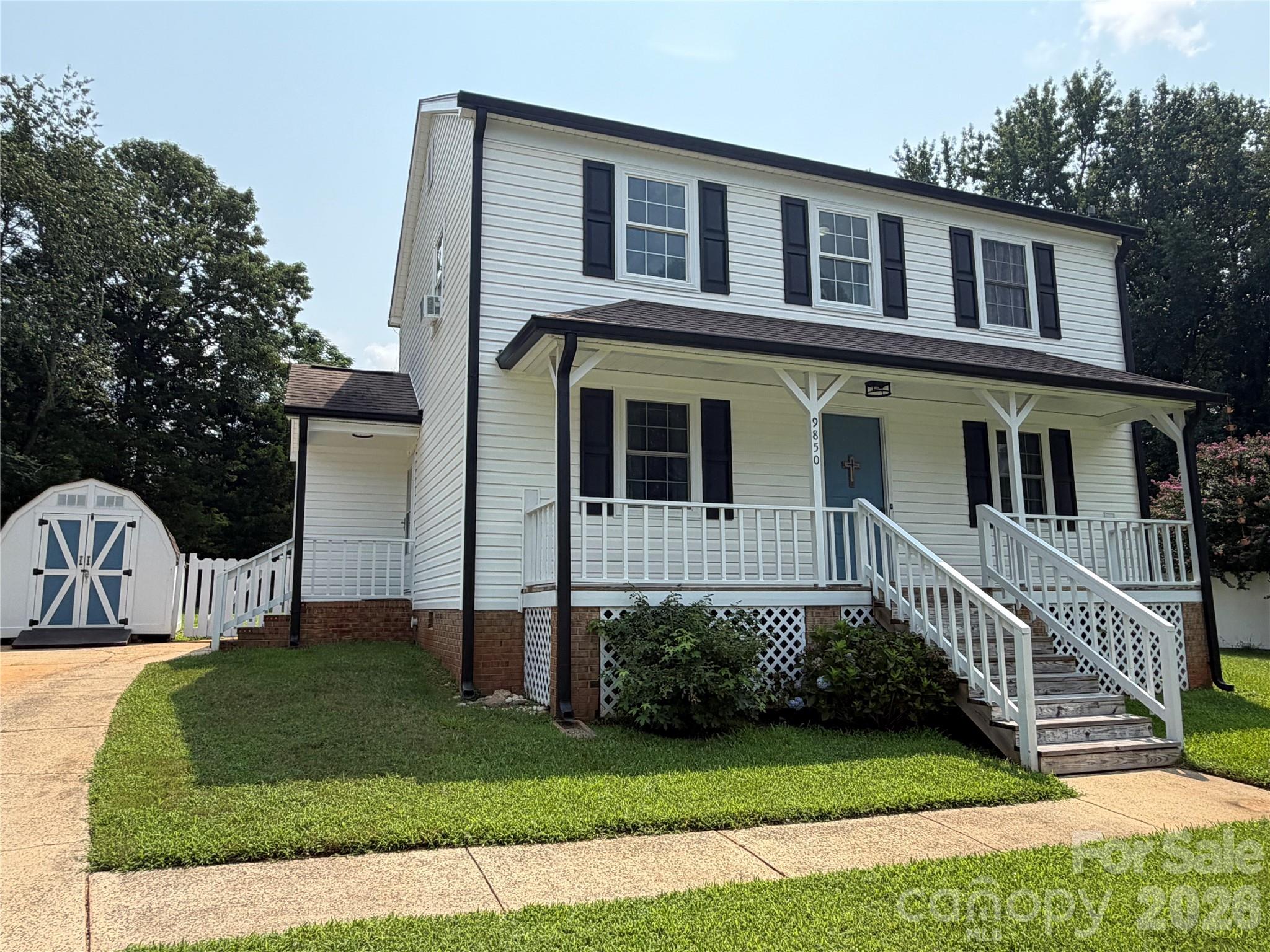 9850 Standing Wood Ct, Charlotte, NC 28227
