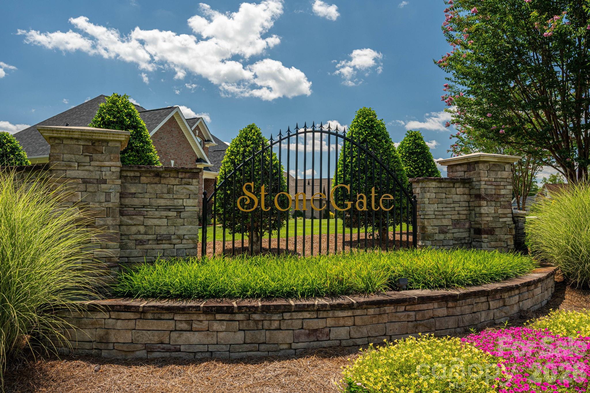 2474 Gateway Ln, Lincolnton, NC 28092