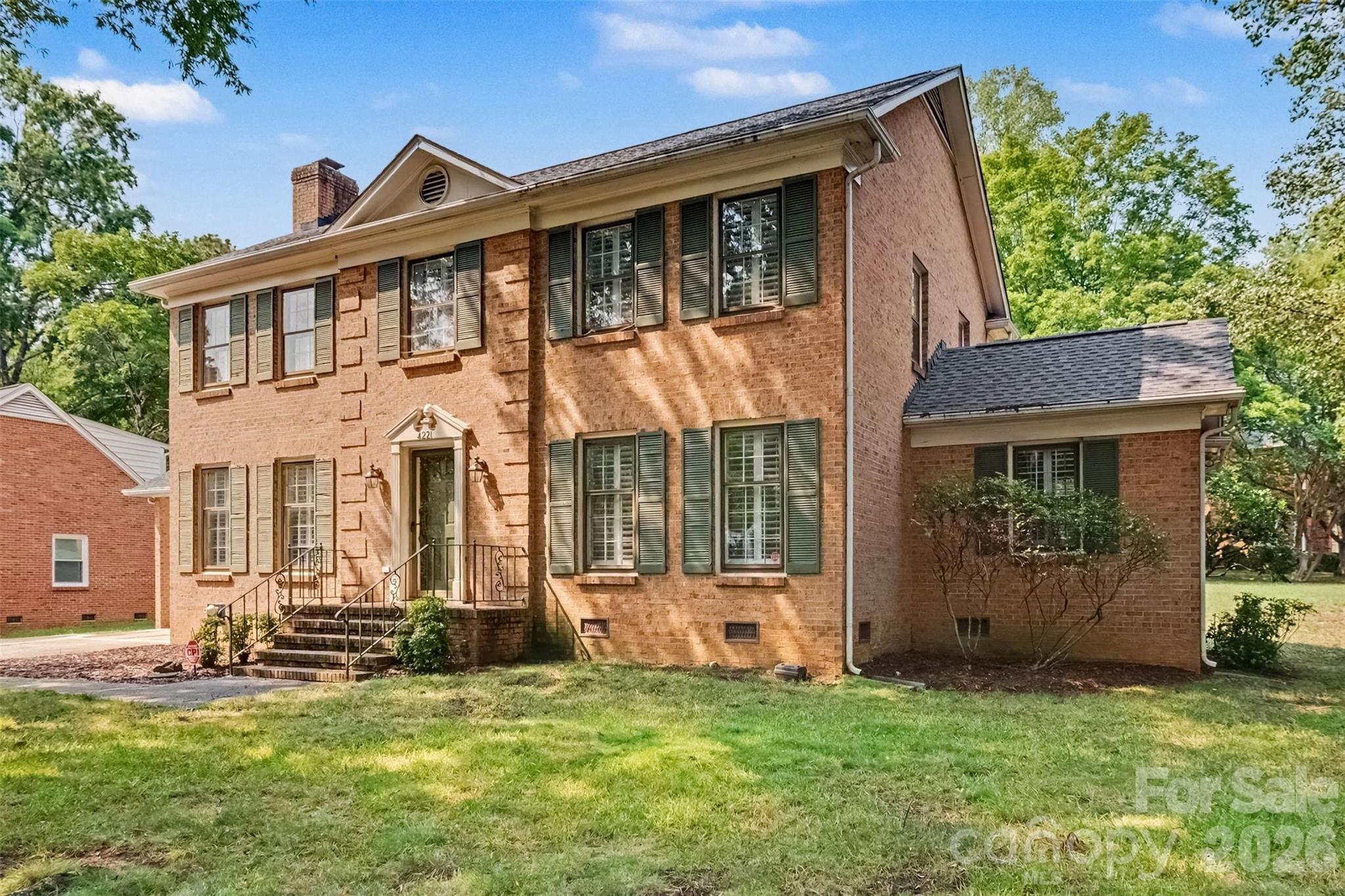 4221 Bridgewood Ln, Charlotte, NC 28226