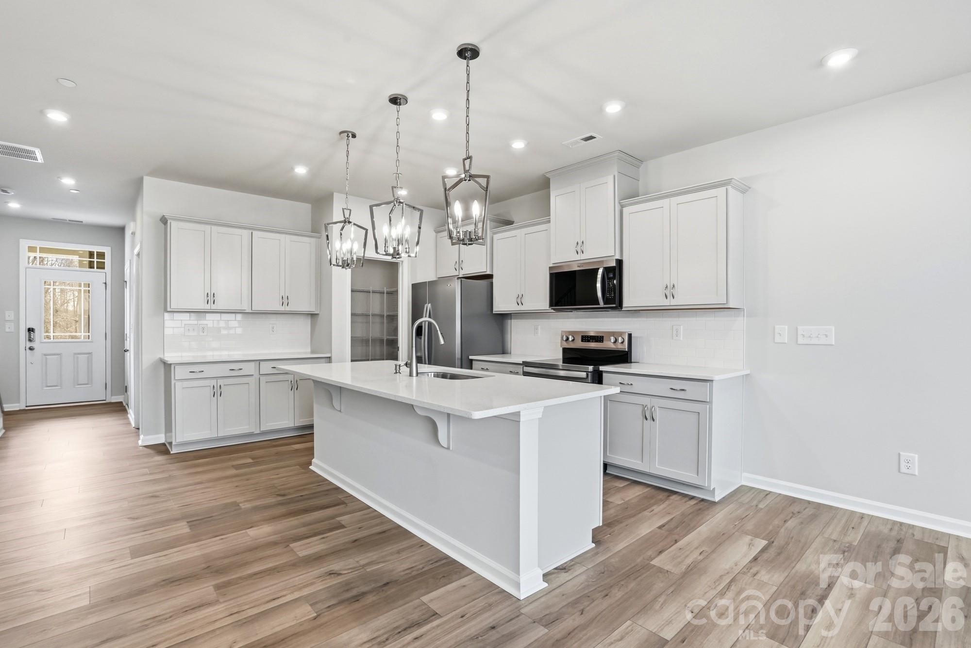 2510 Hedgecliff Rd, Kannapolis, NC 28025
