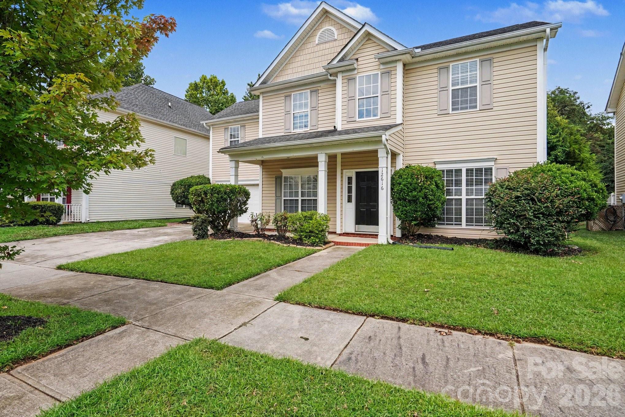 12616 Coral Sunrise Dr, Huntersville, NC 28078
