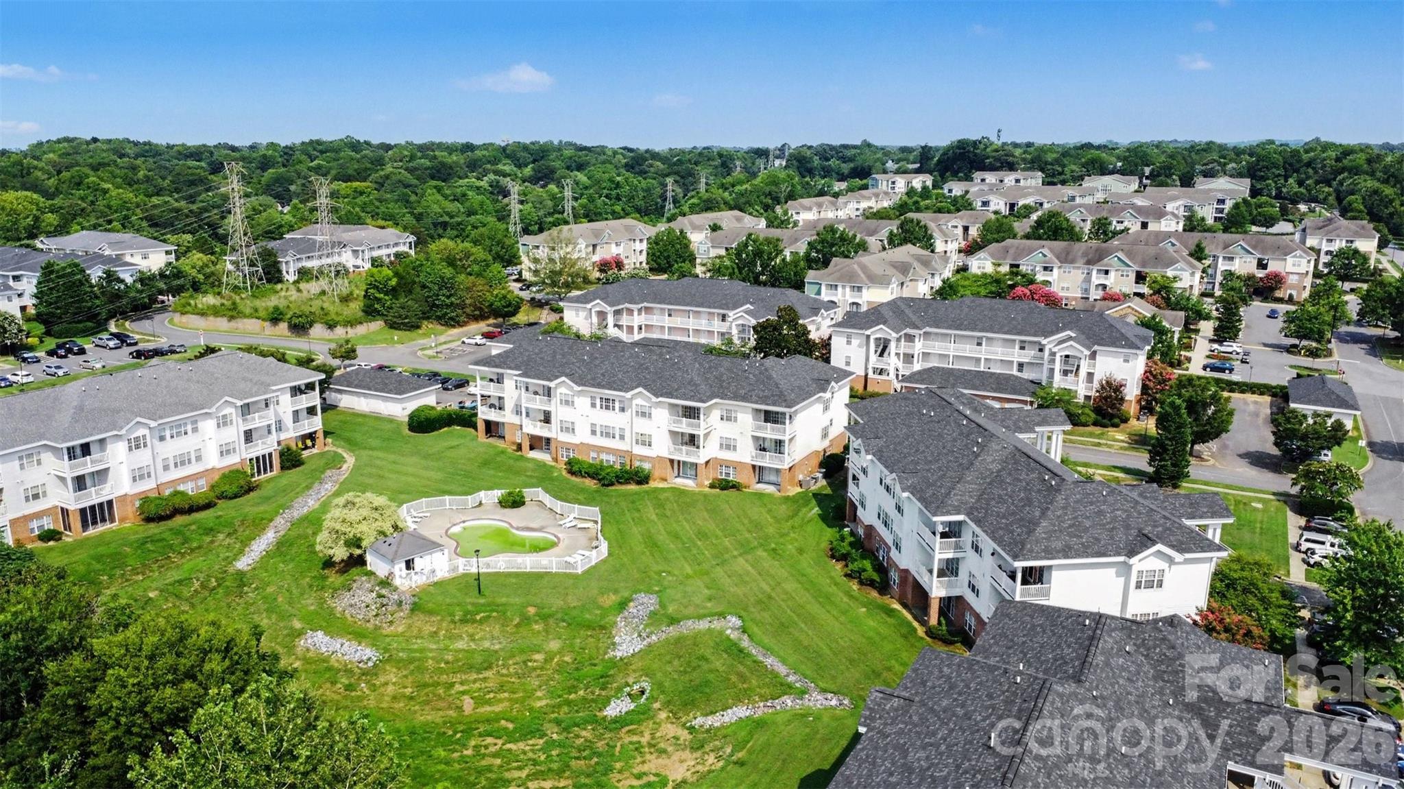 9041 Meadow Vista Rd, Charlotte, NC 28213