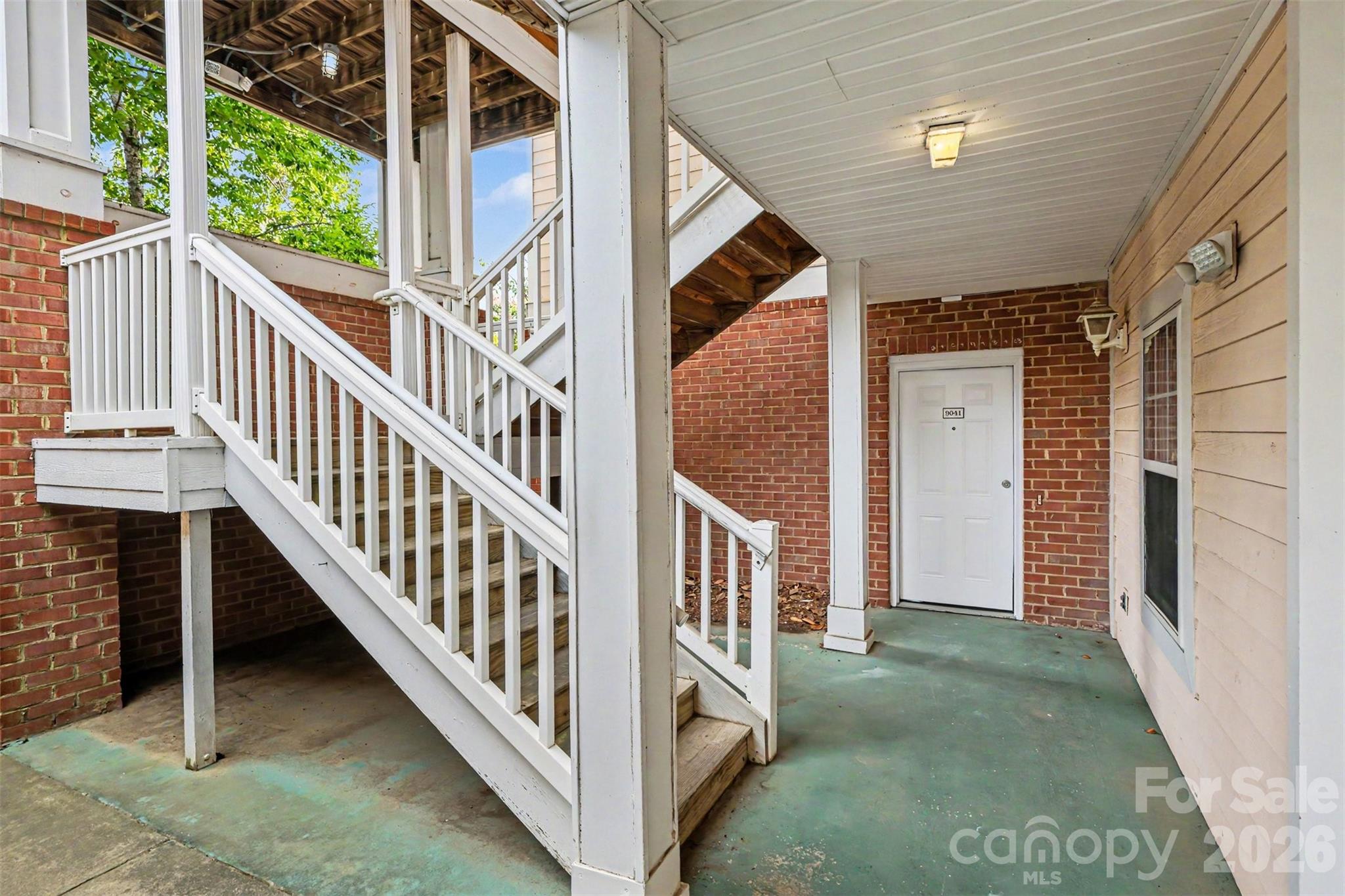 9041 Meadow Vista Rd, Charlotte, NC 28213