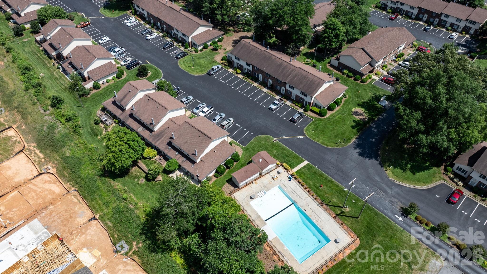 1330 5th St NE #11, Hickory, NC 28602