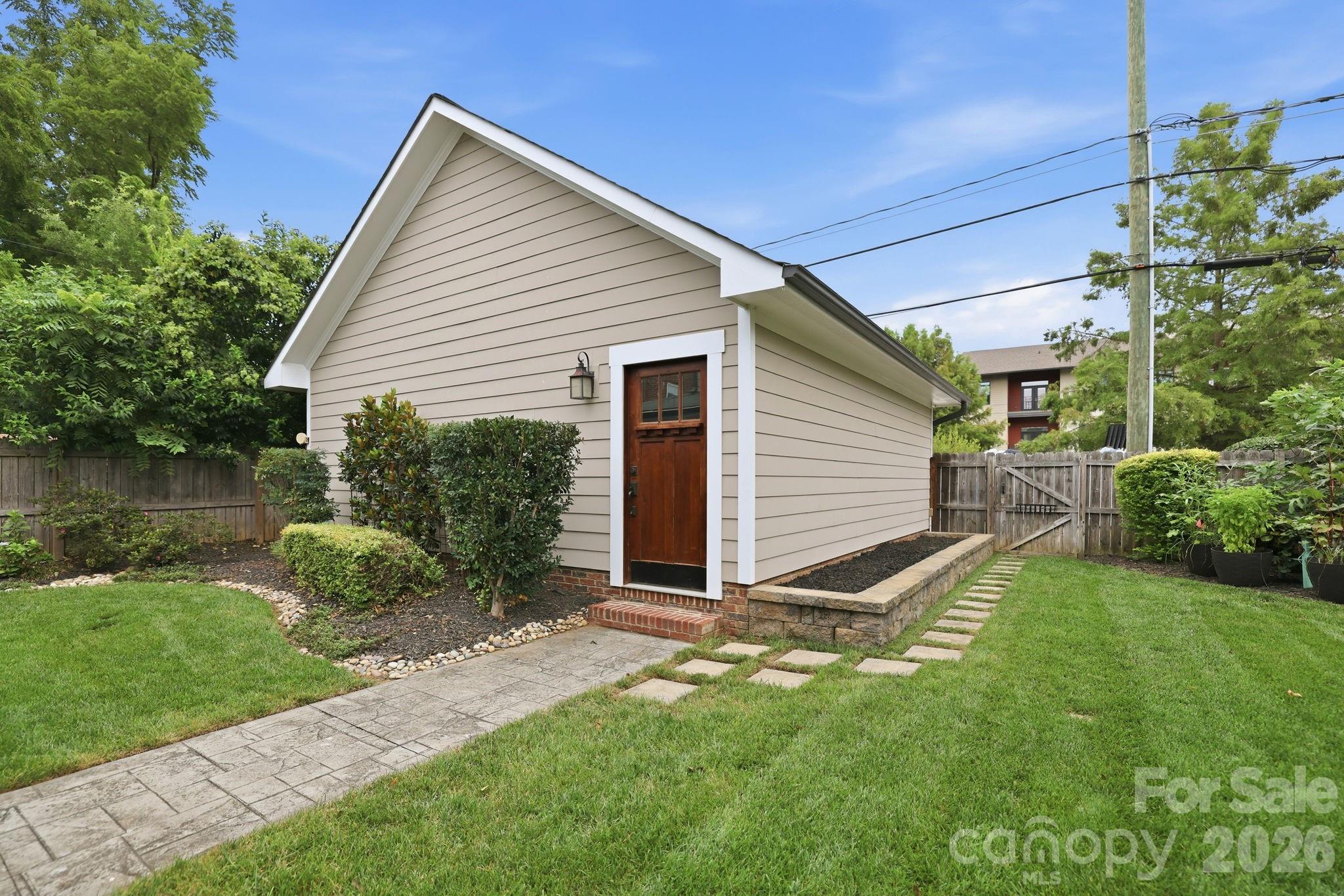 2617 Commonwealth Ave, Charlotte, NC 28205
