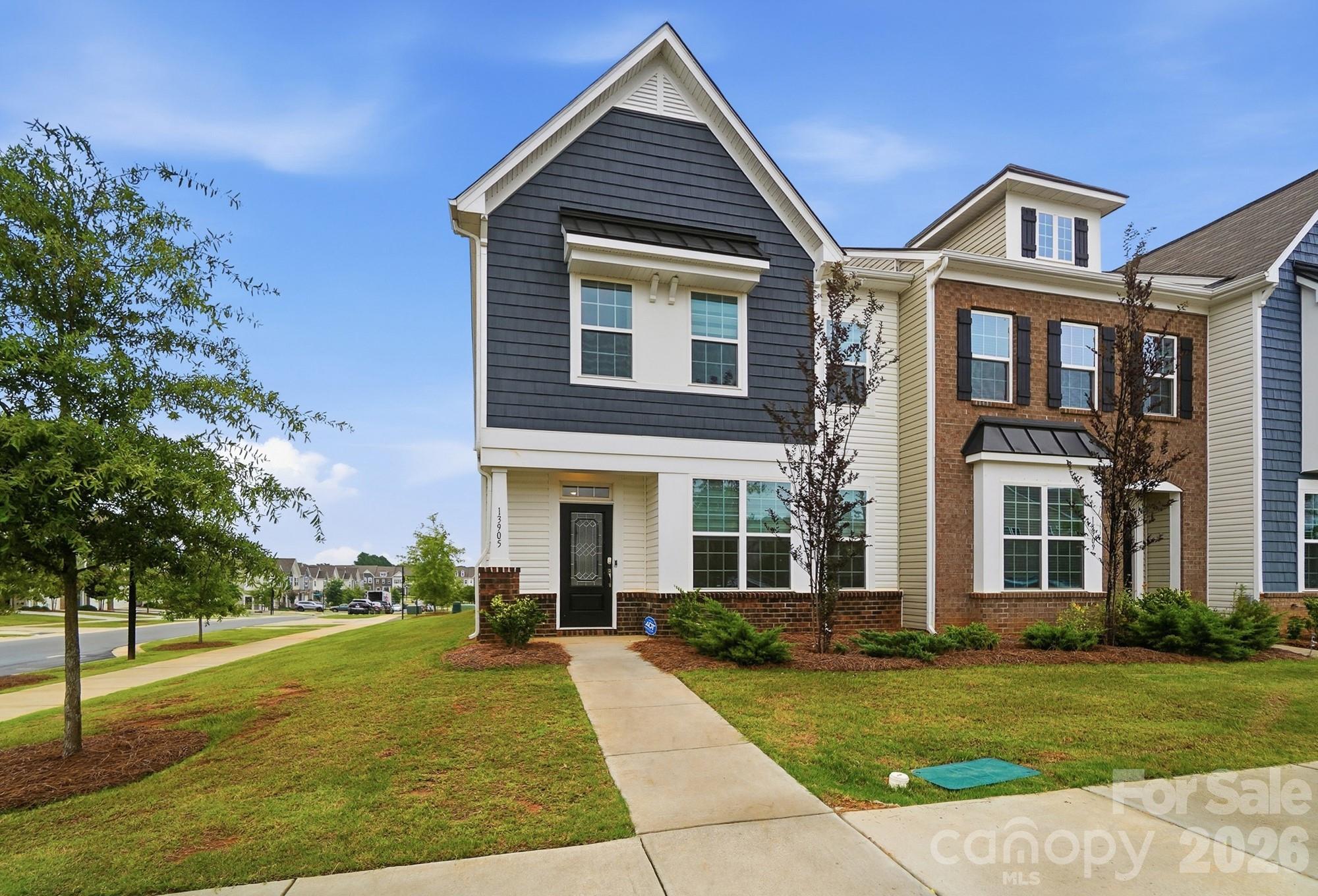 13905 Castle Nook Dr, Charlotte, NC 28273