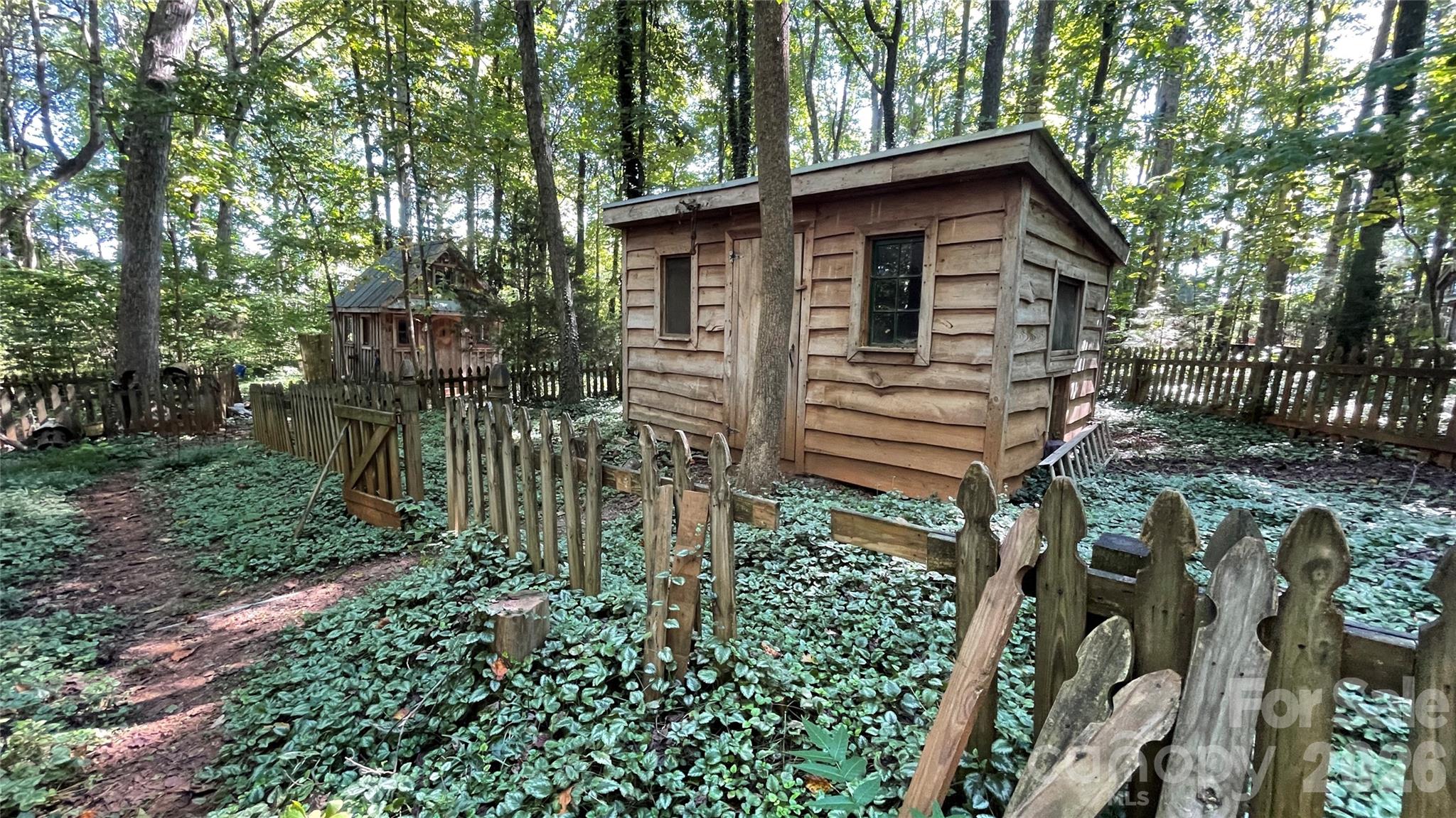 1182 Haywood Ct, Lincolnton, NC 28092