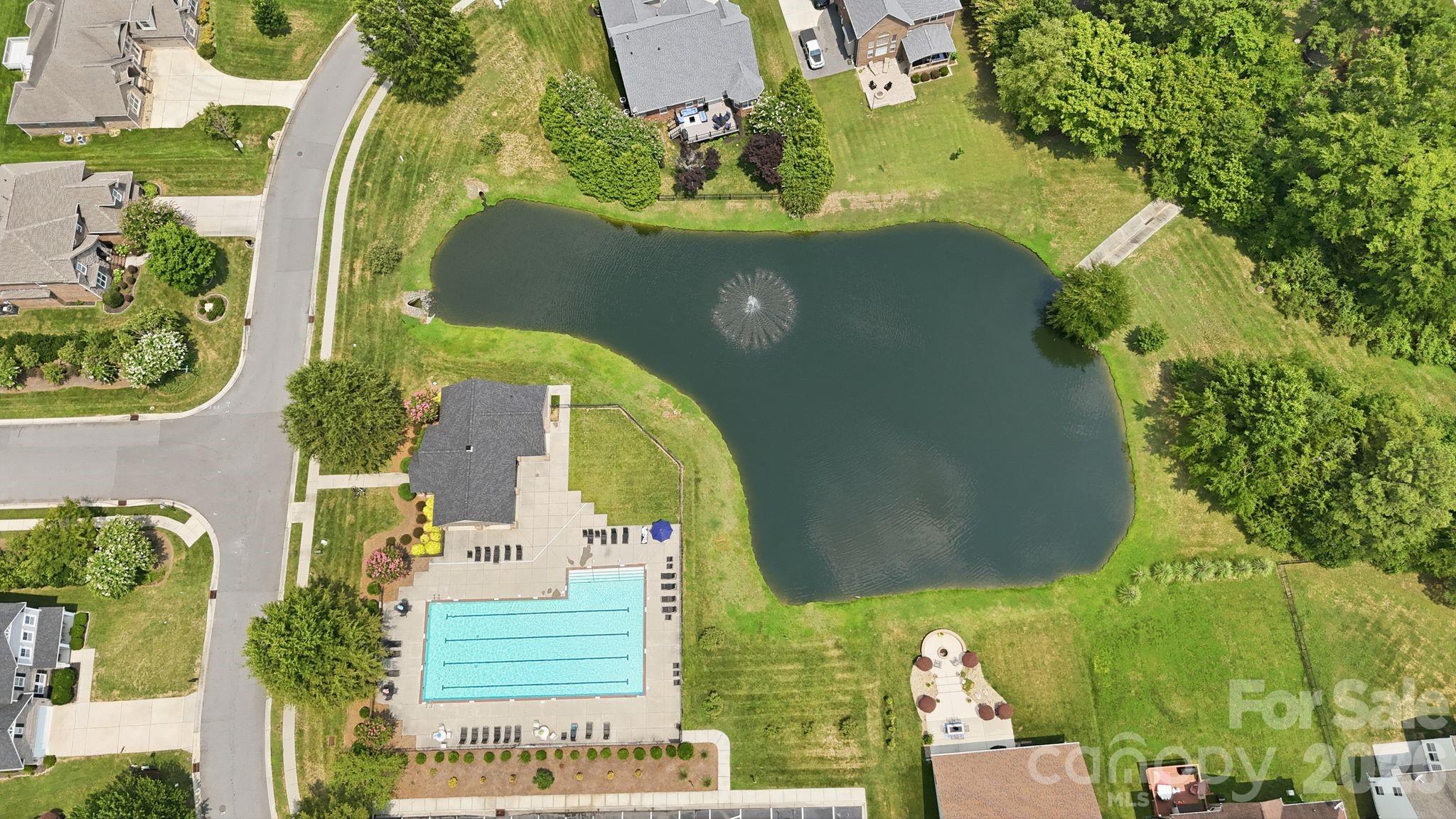 8330 Bourgess Ct, Fort Mill, SC 29707