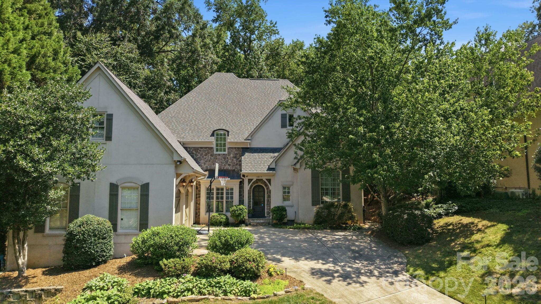 1817 Asbury Hall Ct, Charlotte, NC 28209