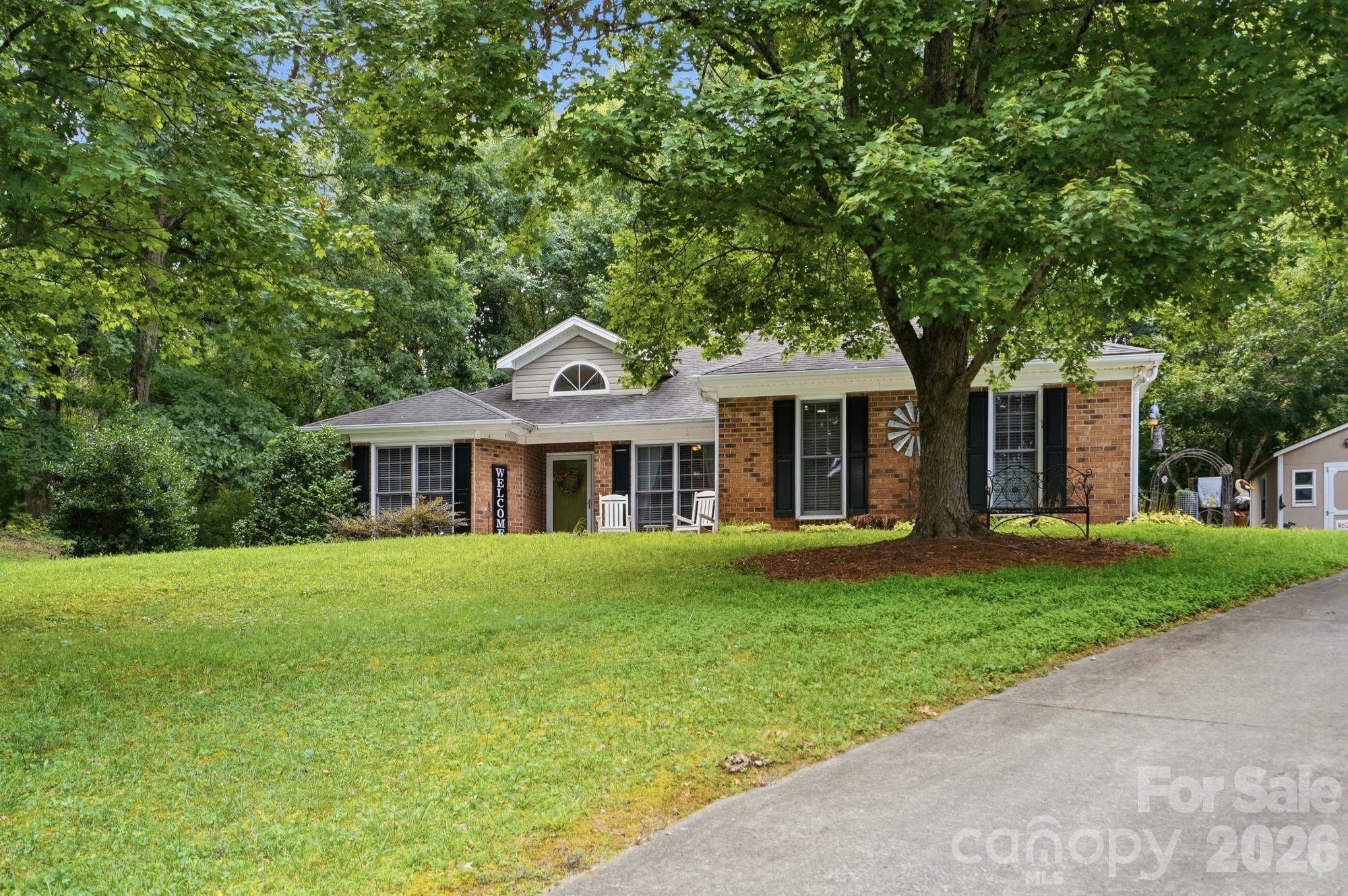270 Charter Oak Ct, Mooresville, NC 28115