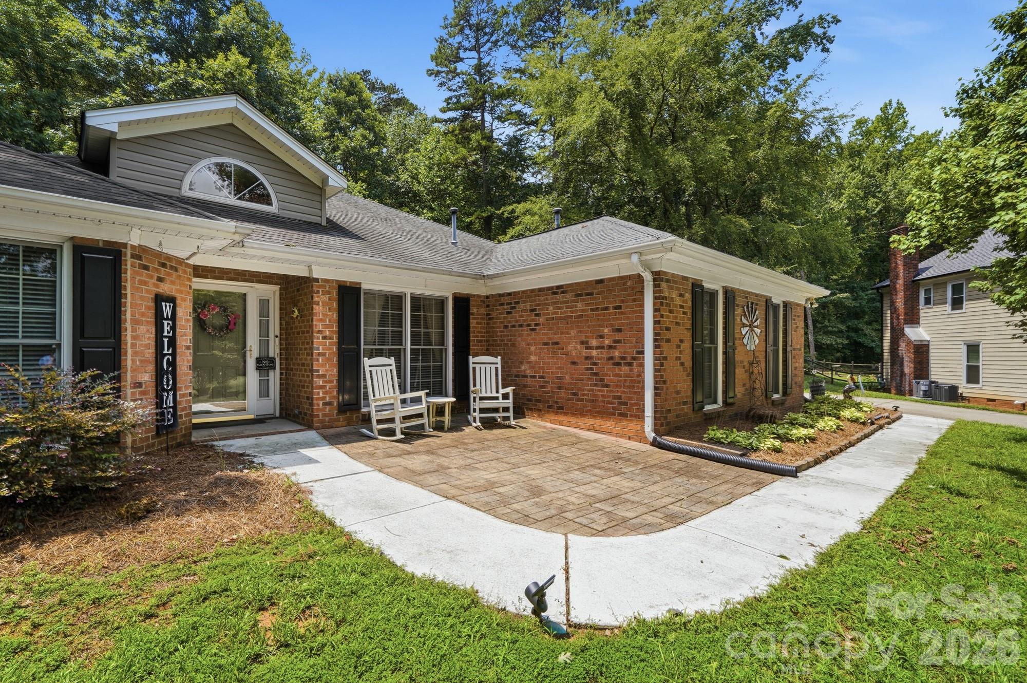 270 Charter Oak Ct, Mooresville, NC 28115