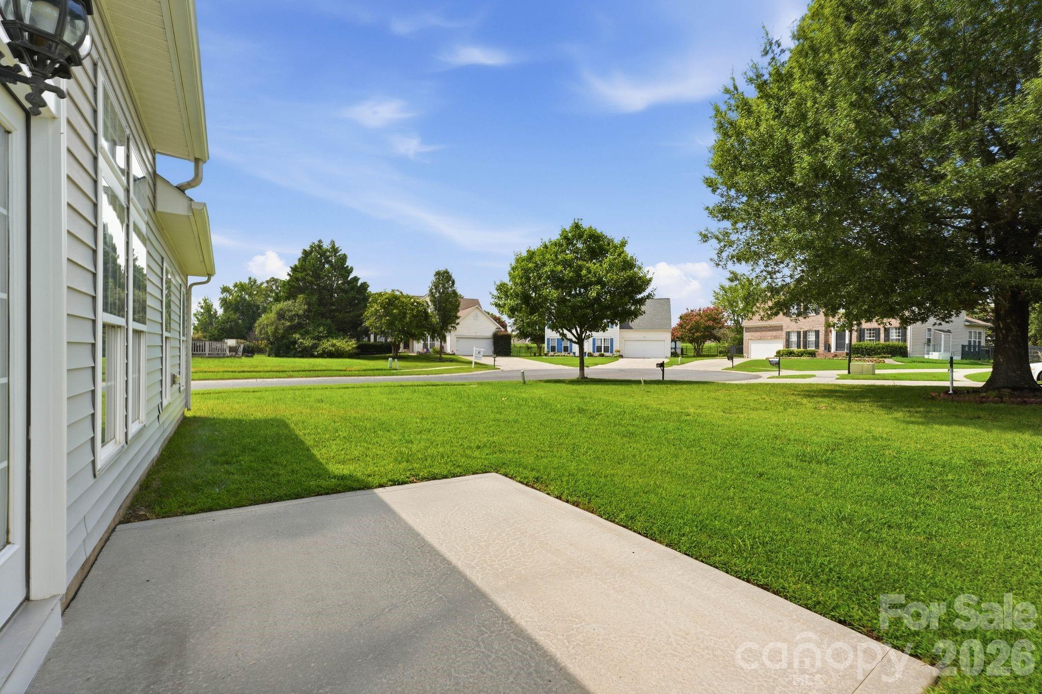 12003 Planters Estates Dr, Charlotte, NC 28278