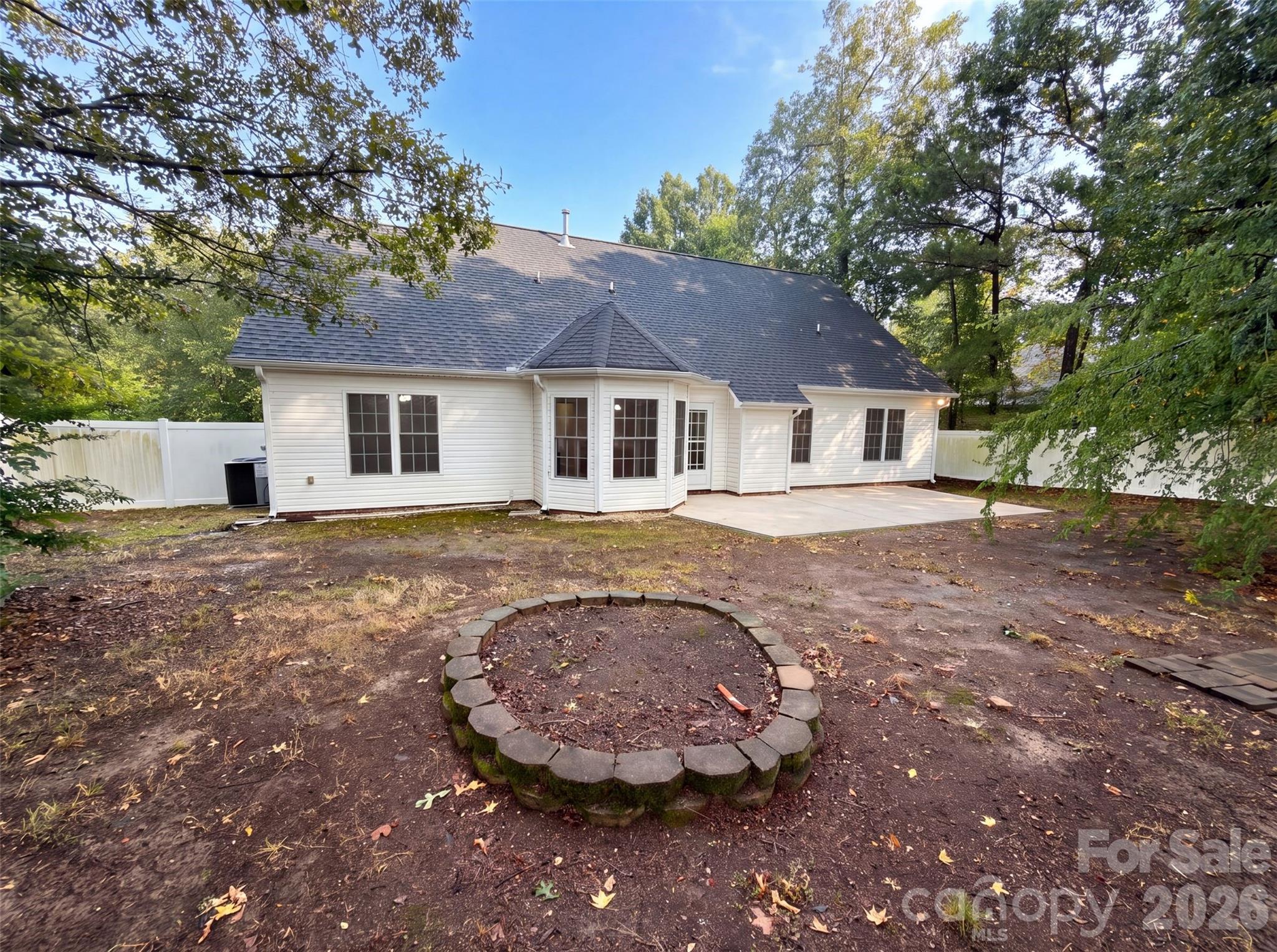 2037 Olde Towne Dr, Monroe, NC 28110