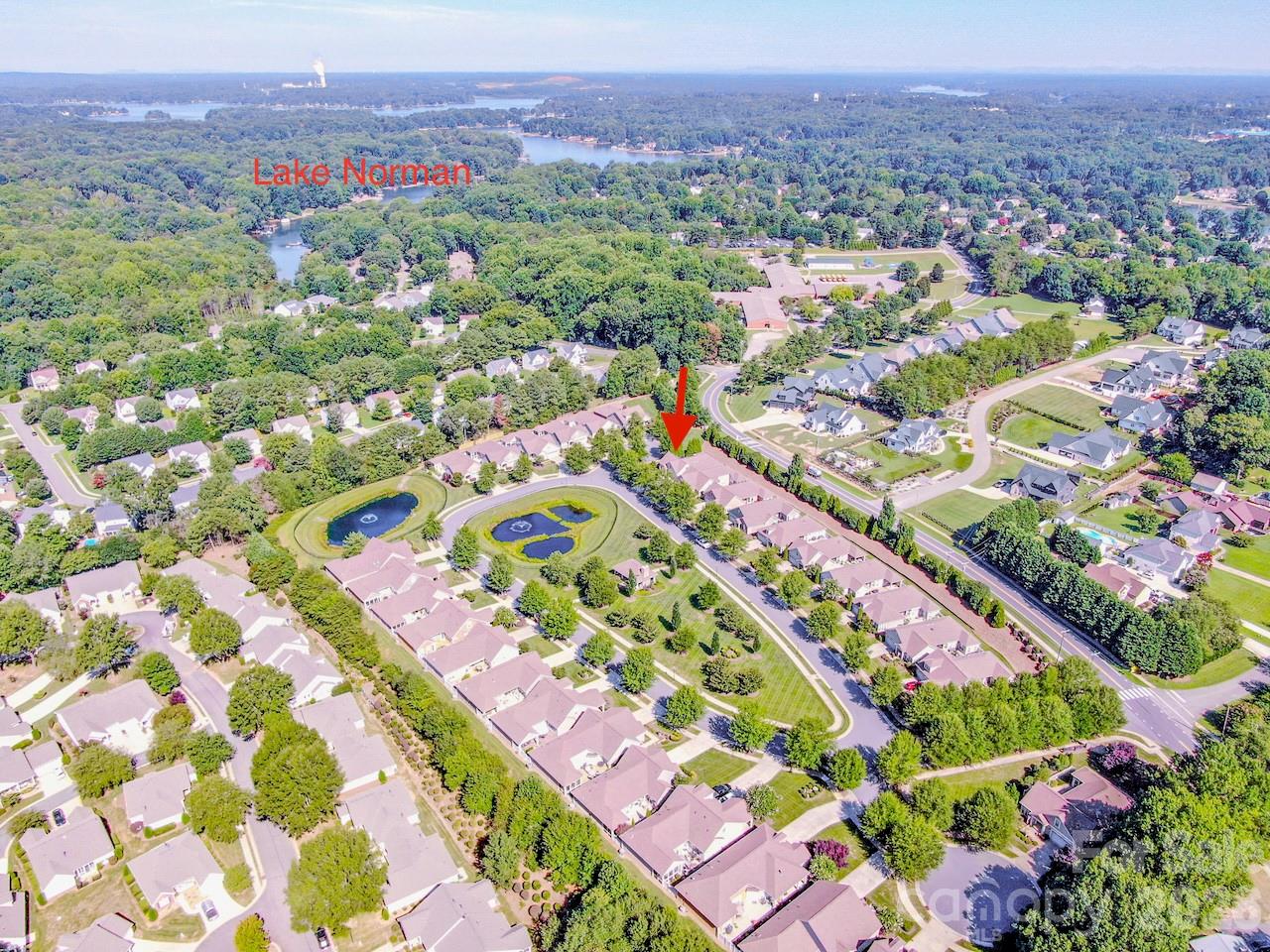 147 Brawley Point Cir, Mooresville, NC 28117