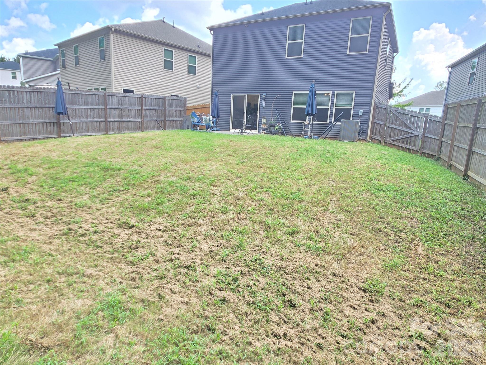 6116 Hailstone Rd, Charlotte, NC 28215