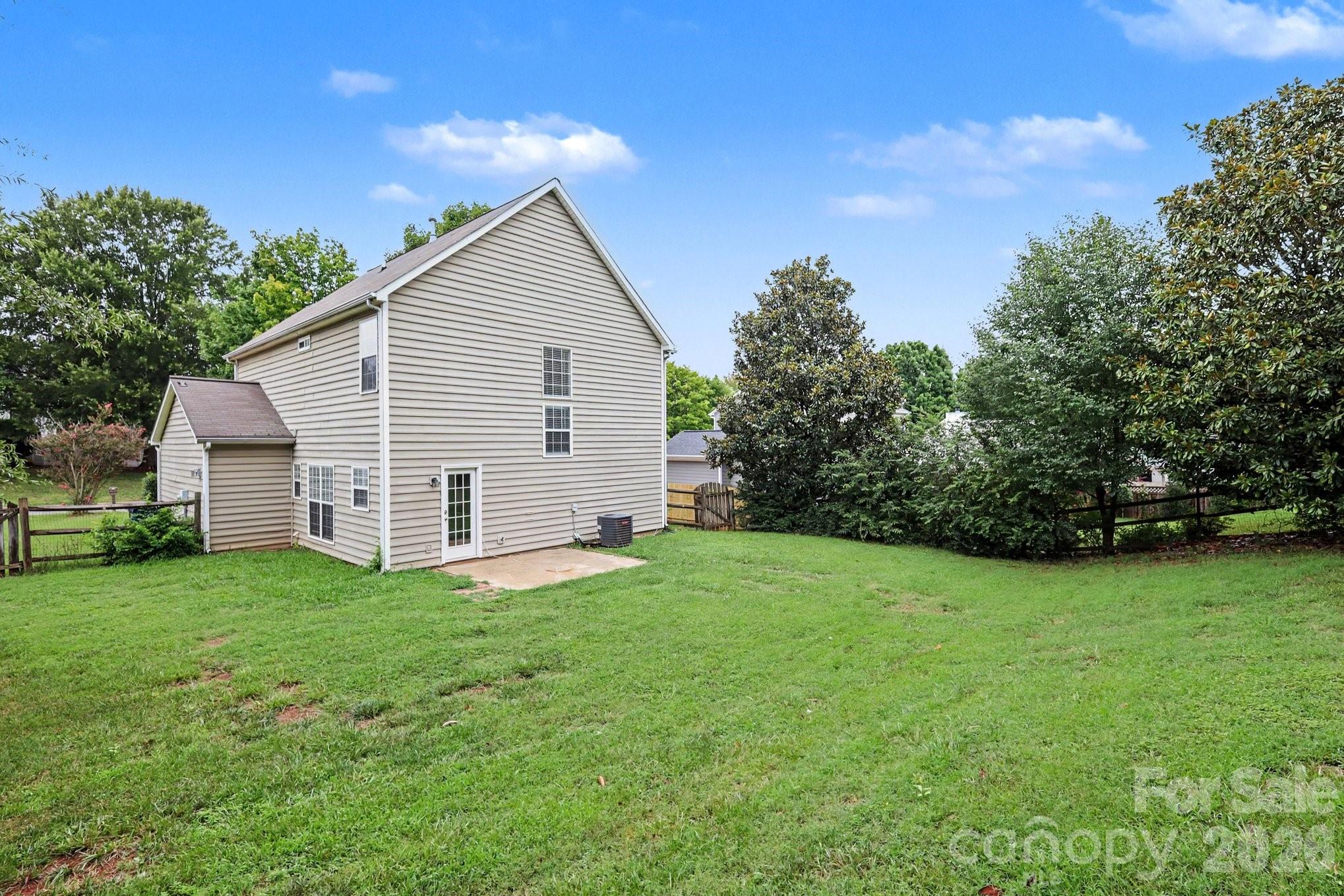 16034 Farmall Dr, Huntersville, NC 28078