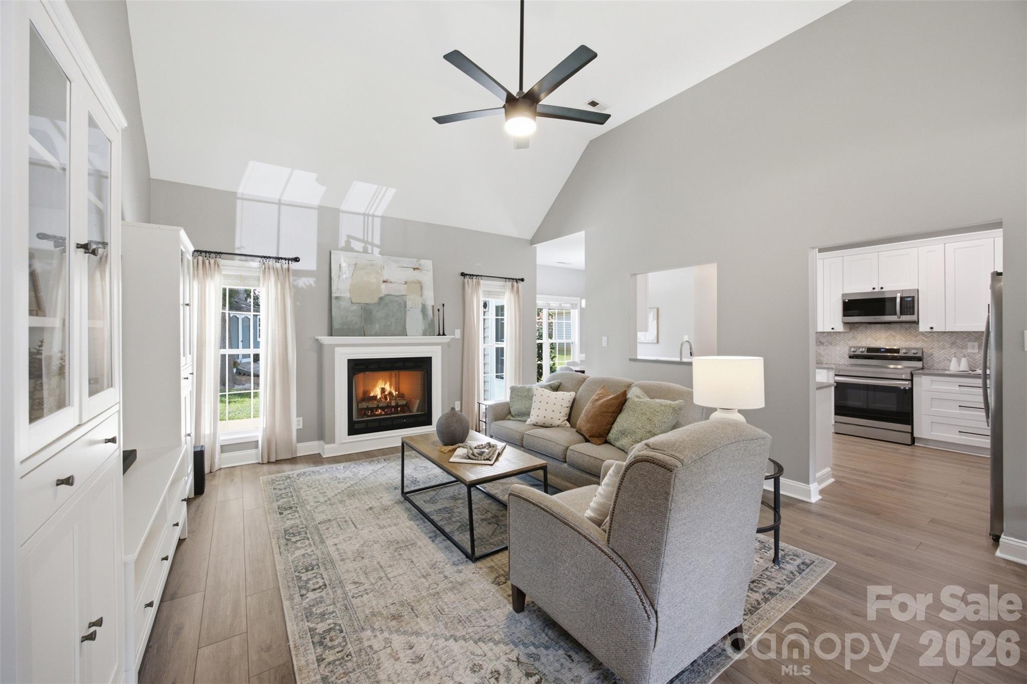 15121 Castlebridge Ln, Matthews, NC 28104