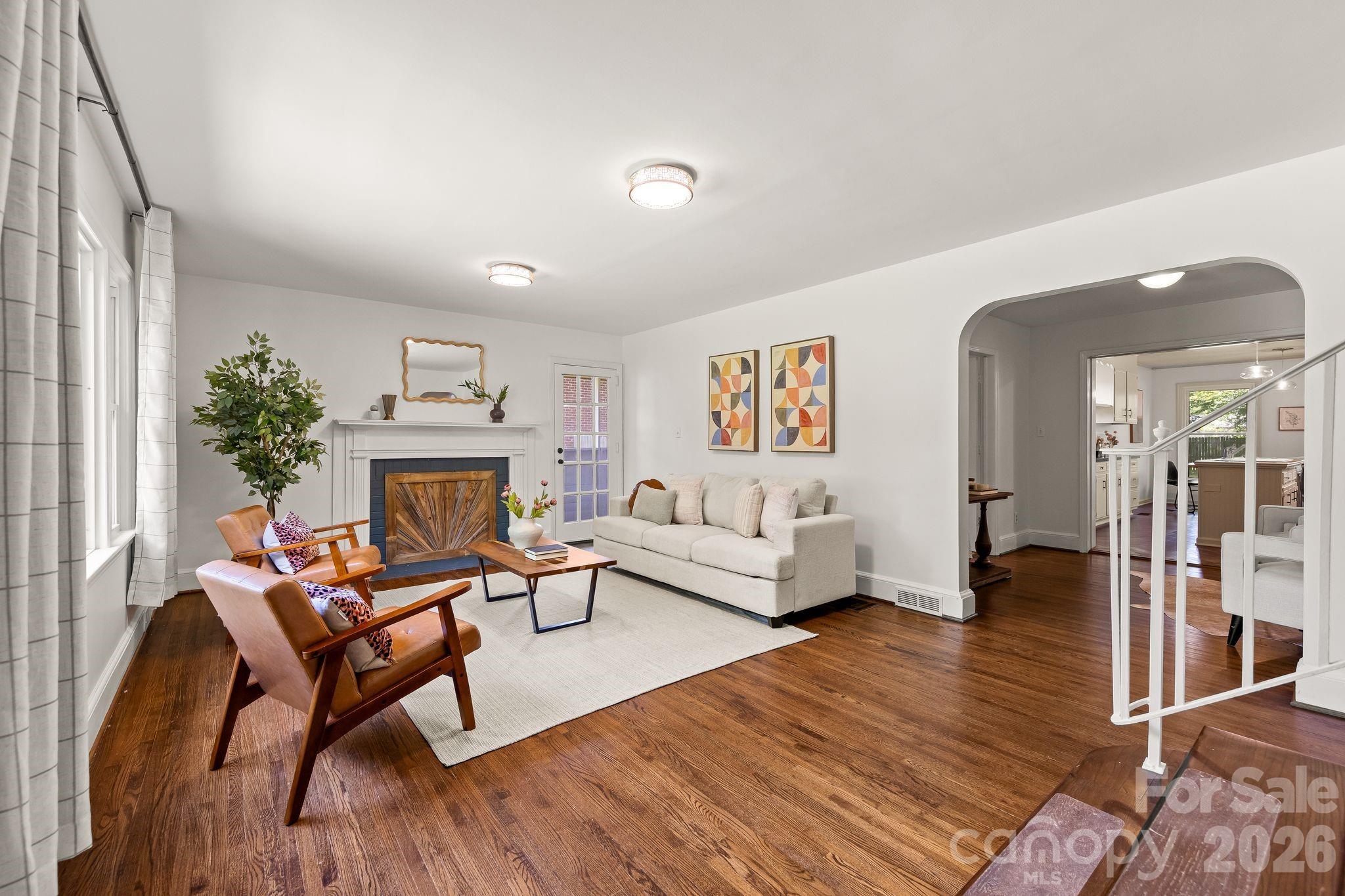 2220 Arnold Dr, Charlotte, NC 28205