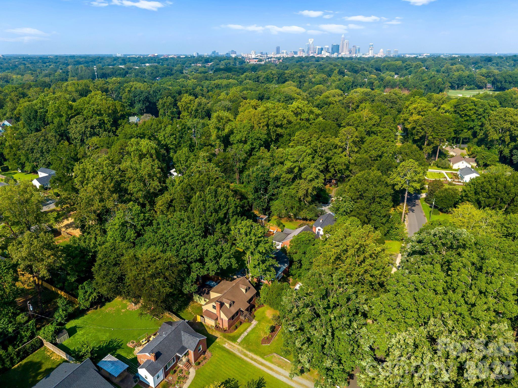 2220 Arnold Dr, Charlotte, NC 28205