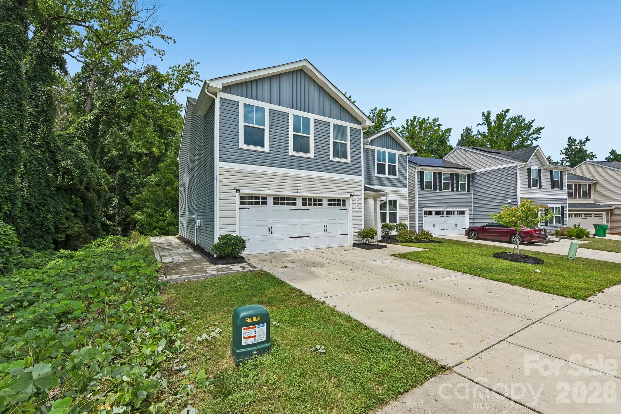 6931 Ludell Ln, Charlotte, NC 28215