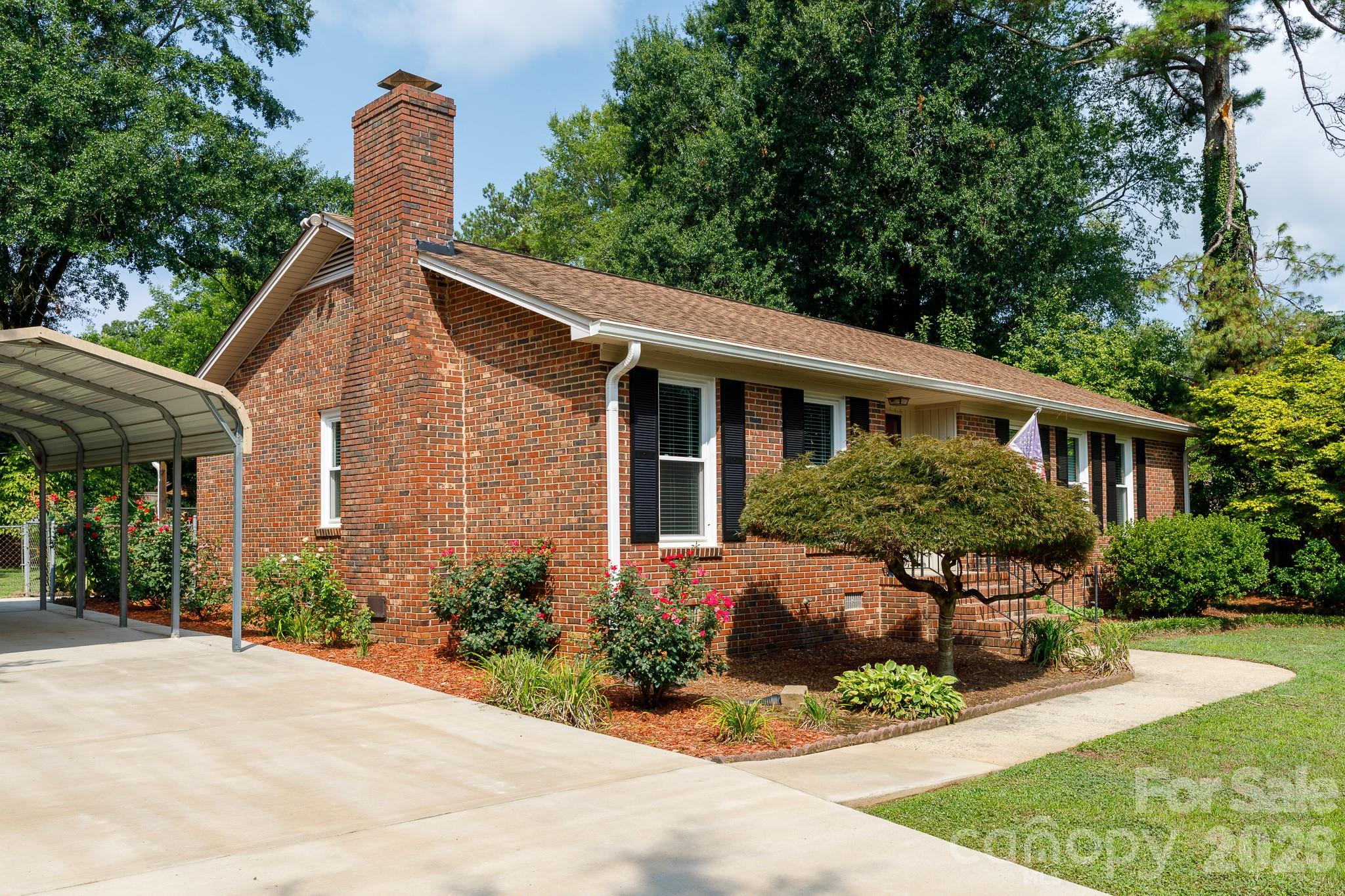 1667 Heatherhill Rd, Rock Hill, SC 29732