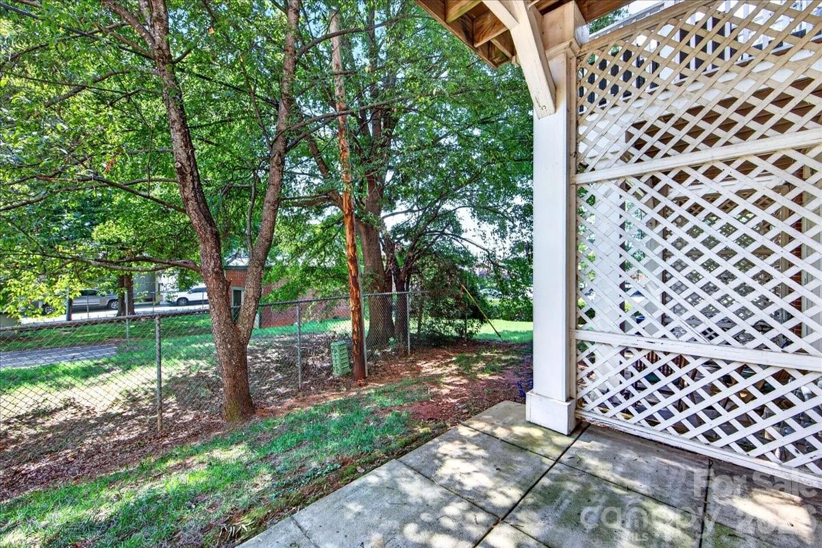 783 Grandin Rd, Charlotte, NC 28208
