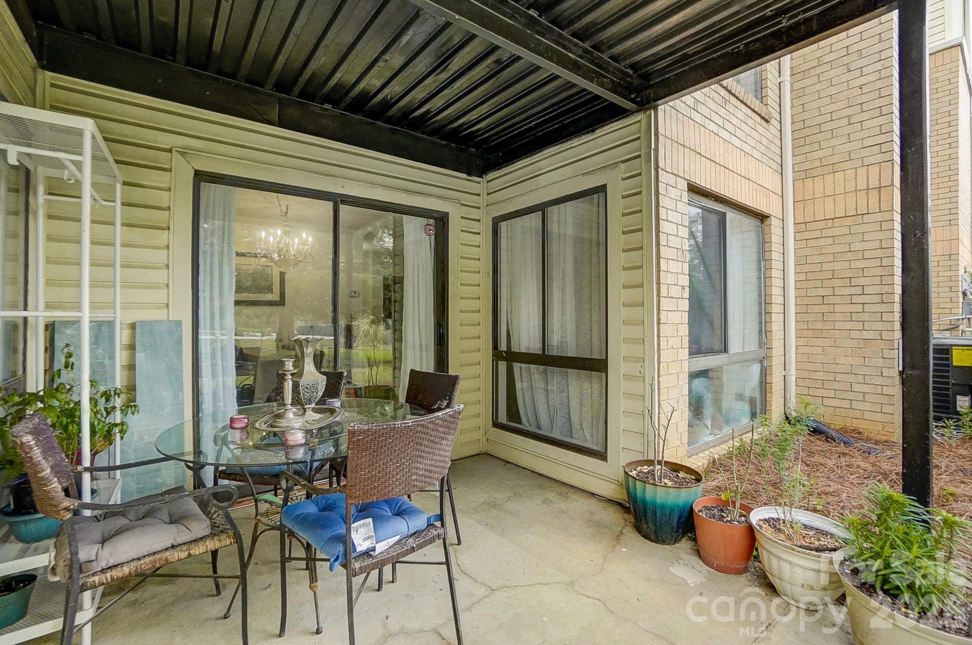 4816 Spring Lake Rd, Charlotte, NC 28212