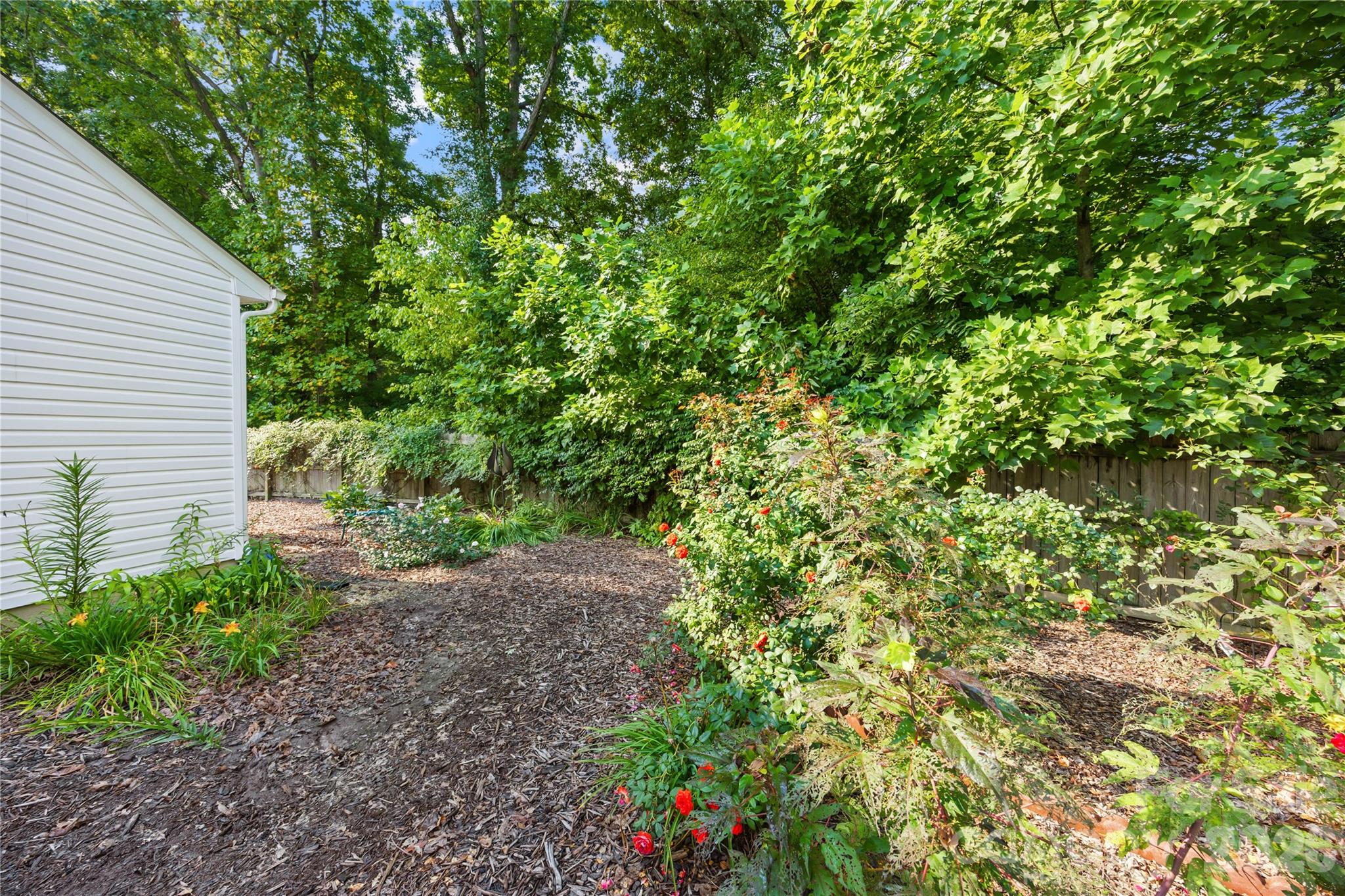809 Gunnar Dr, Gastonia, NC 28054